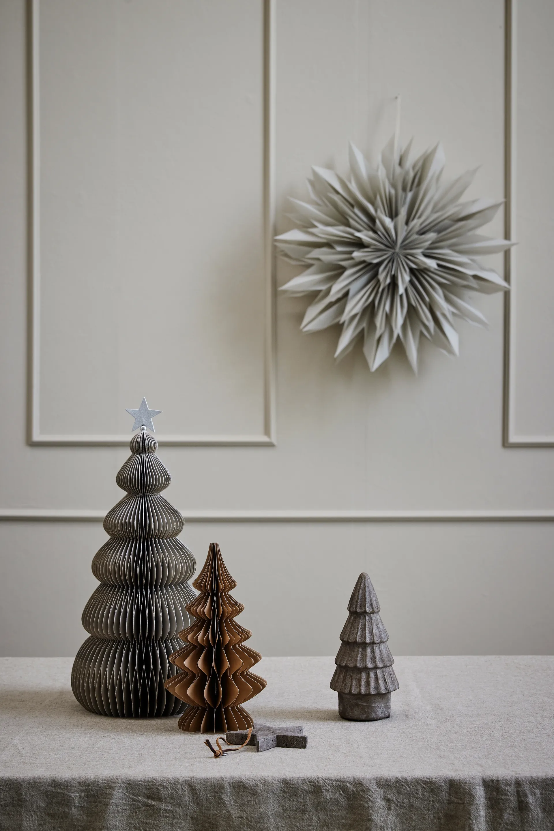 Palisia dekorationsstjärna Ø40 cm, Light grey Lene Bjerre