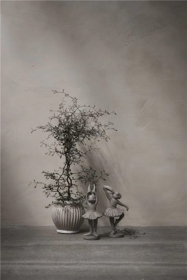 Semina figurin dansande hare 20 cm, Grey Lene Bjerre