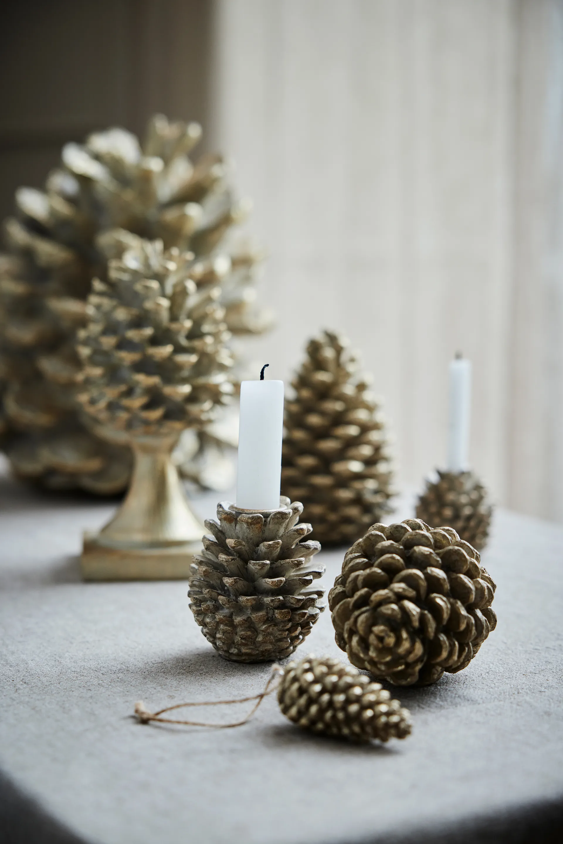 Serafina kotte dekoration 8,3 cm, Ljusguld Lene Bjerre