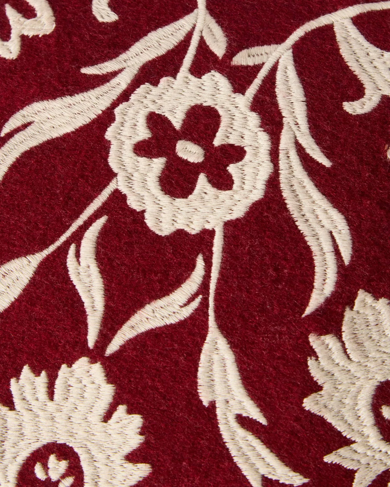 Flower Embroidered Wool Mix kuddfodral 50x50 cm, Red-Light beige Lexington