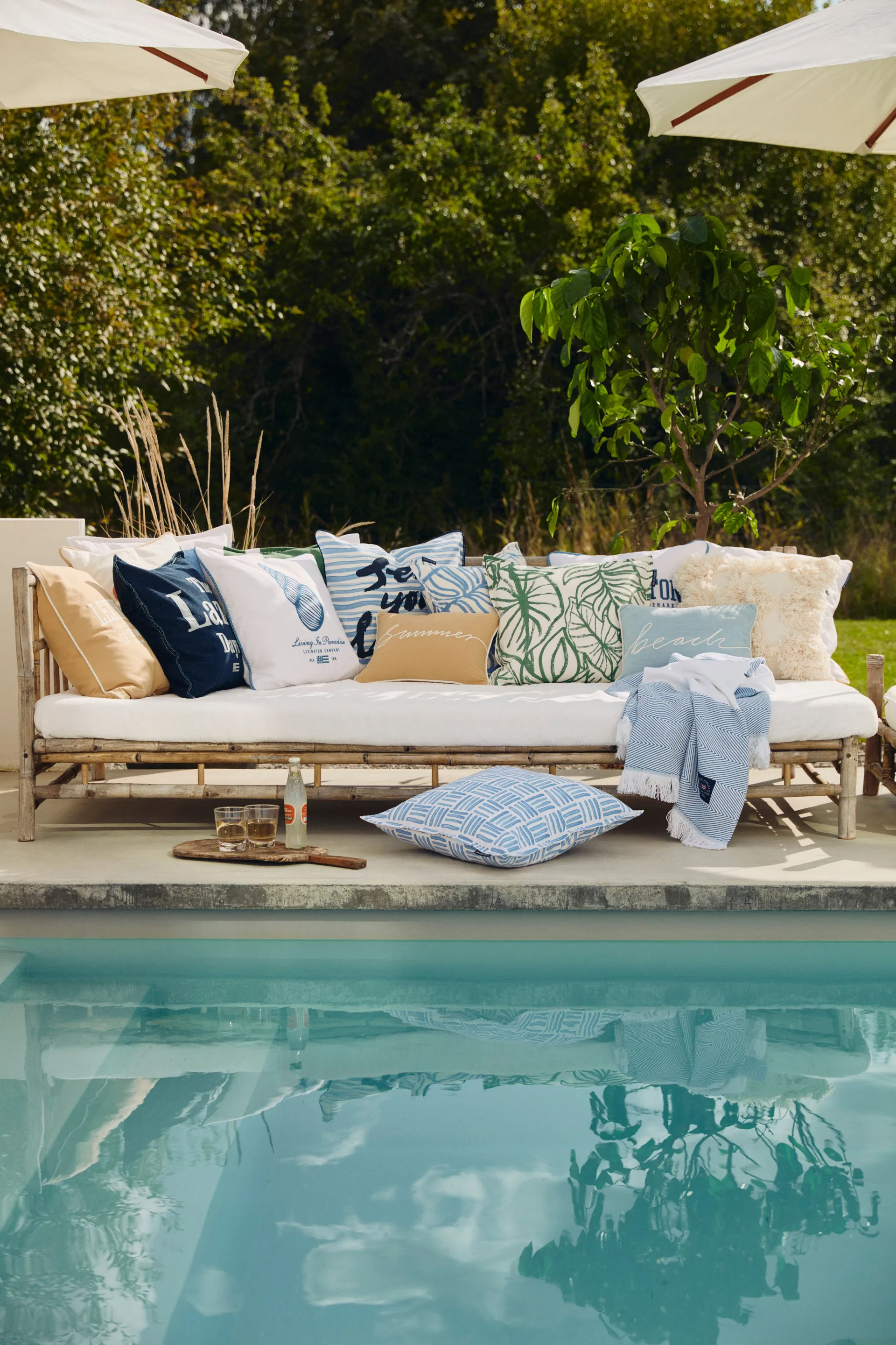 Graphic Printed Cotton Canvas kuddfodral 50x50 cm, Blue-White Lexington