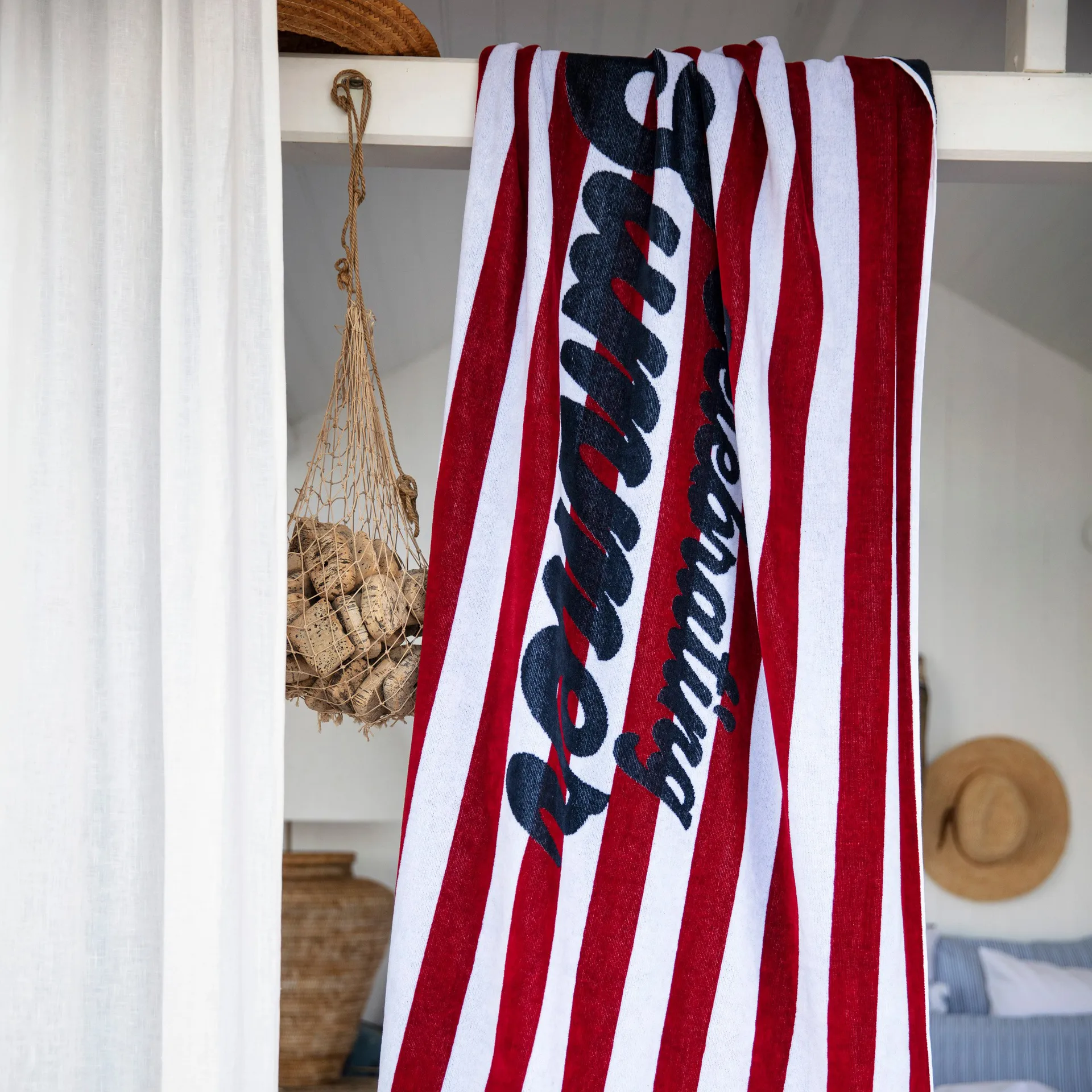 Graphic Velour badlakan 100x180 cm, Red-white Lexington