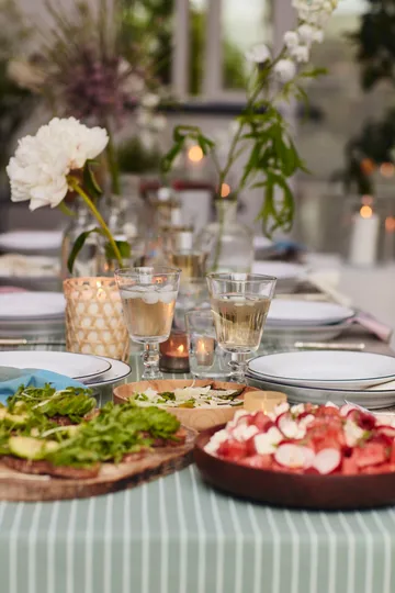 Handwoven Bamboo doftljus lemongrass-coconut - 66 timmar - Lexington