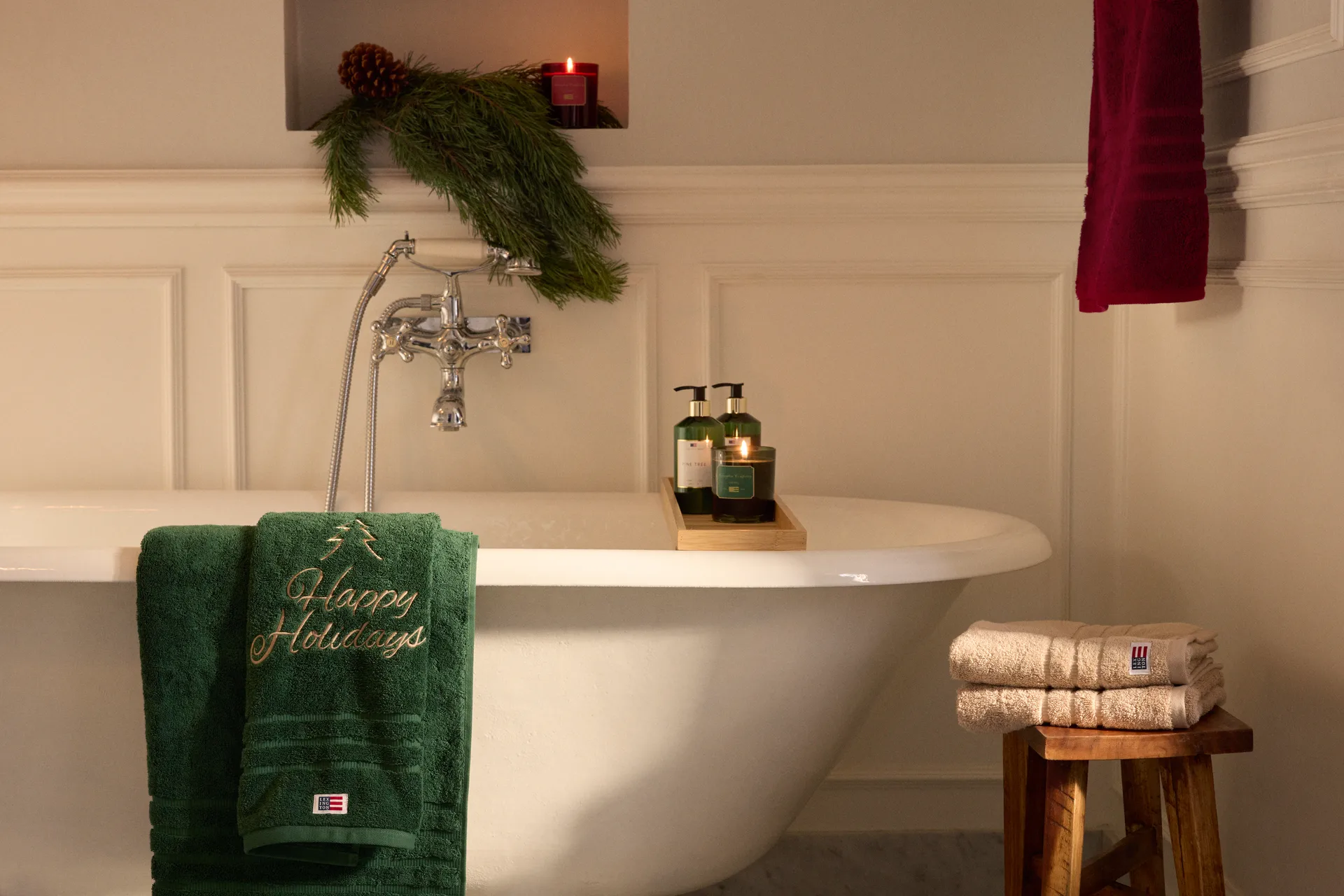 Happy Holidays Juniper ekologisk handduk 50x70 cm, Green-Light Beige Lexington