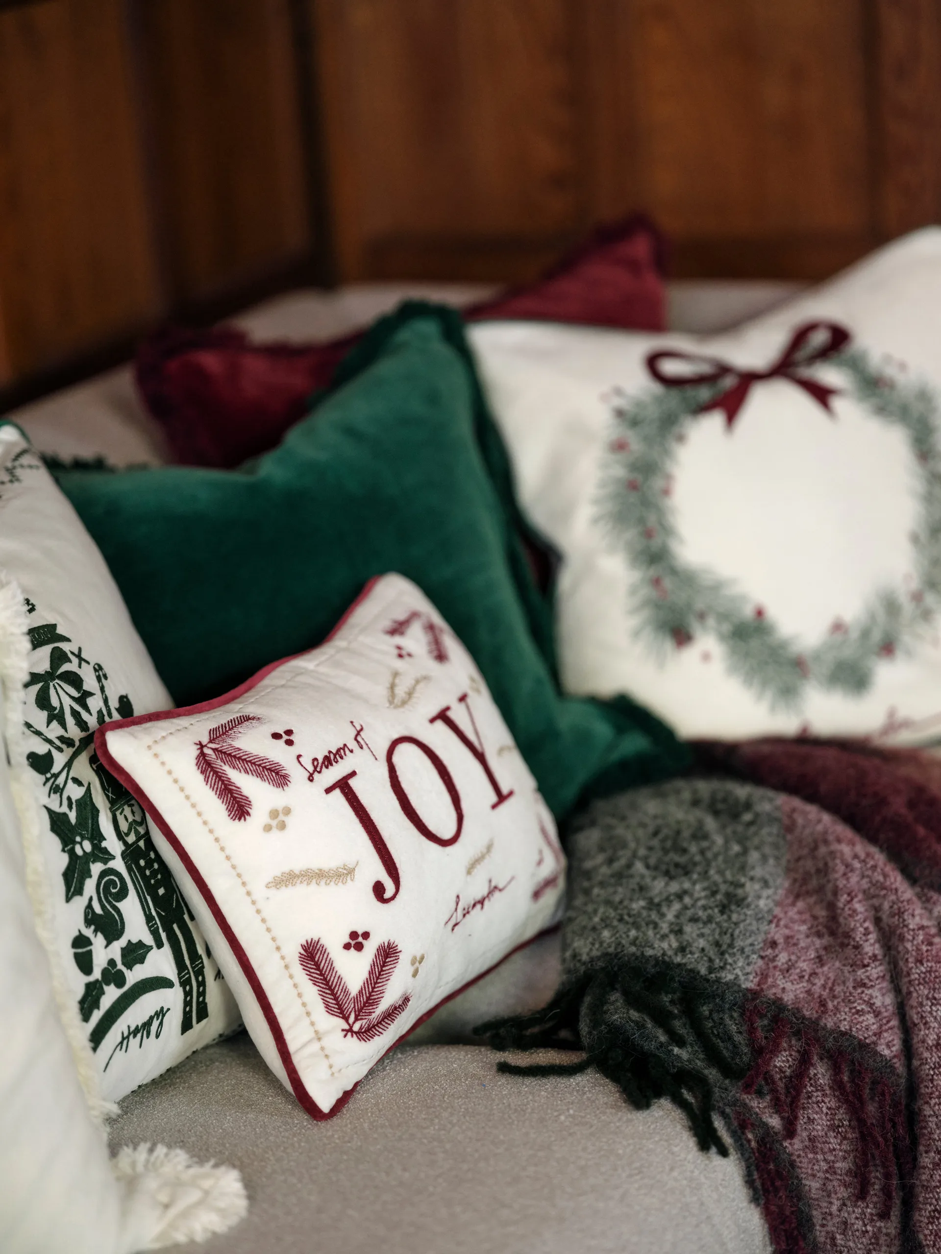 Organic cotton velvet fringe kuddfodral 50x50 cm, Grön Lexington