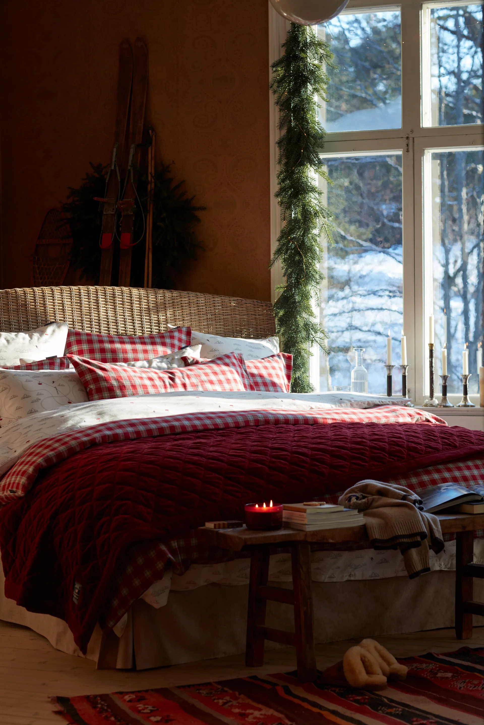 Quilted Organic Cotton Velvet överkast 240x260 cm, Red Lexington