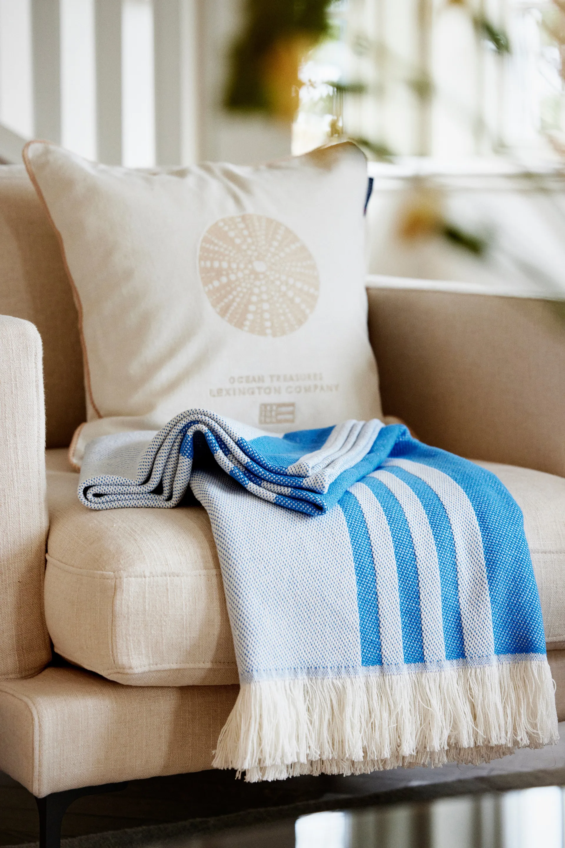 Sea Embroidered Recycled Cotton kuddfodral 50x50cm, White-Beige Lexington