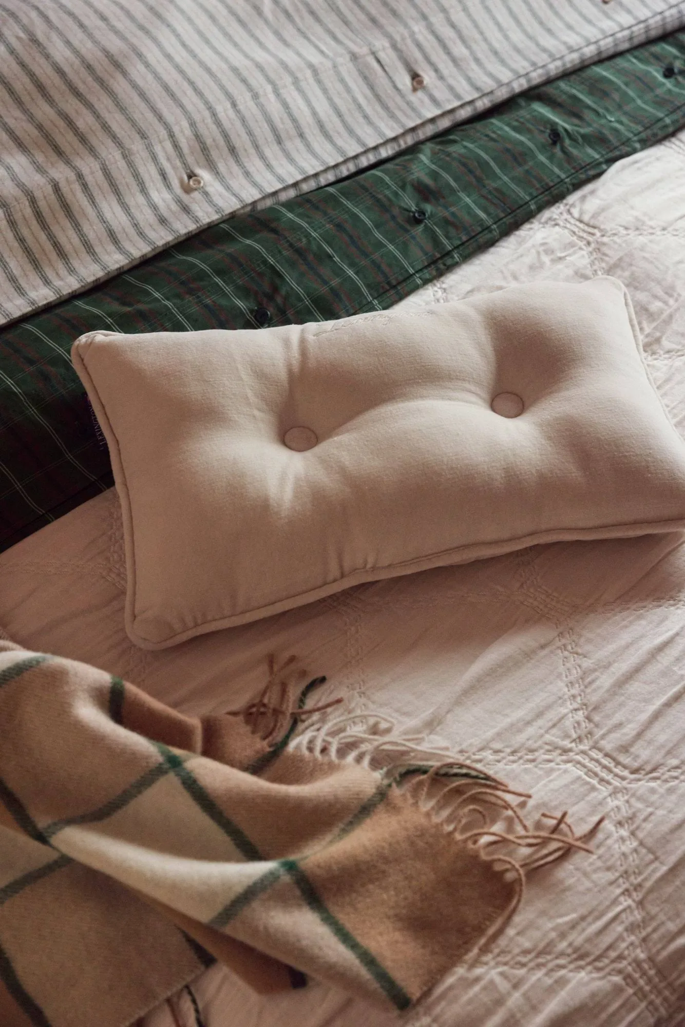 Stripe cotton flannel bäddset, White-green-beige, 2 st 50x60 cm/1 st 220x220 cm Lexington