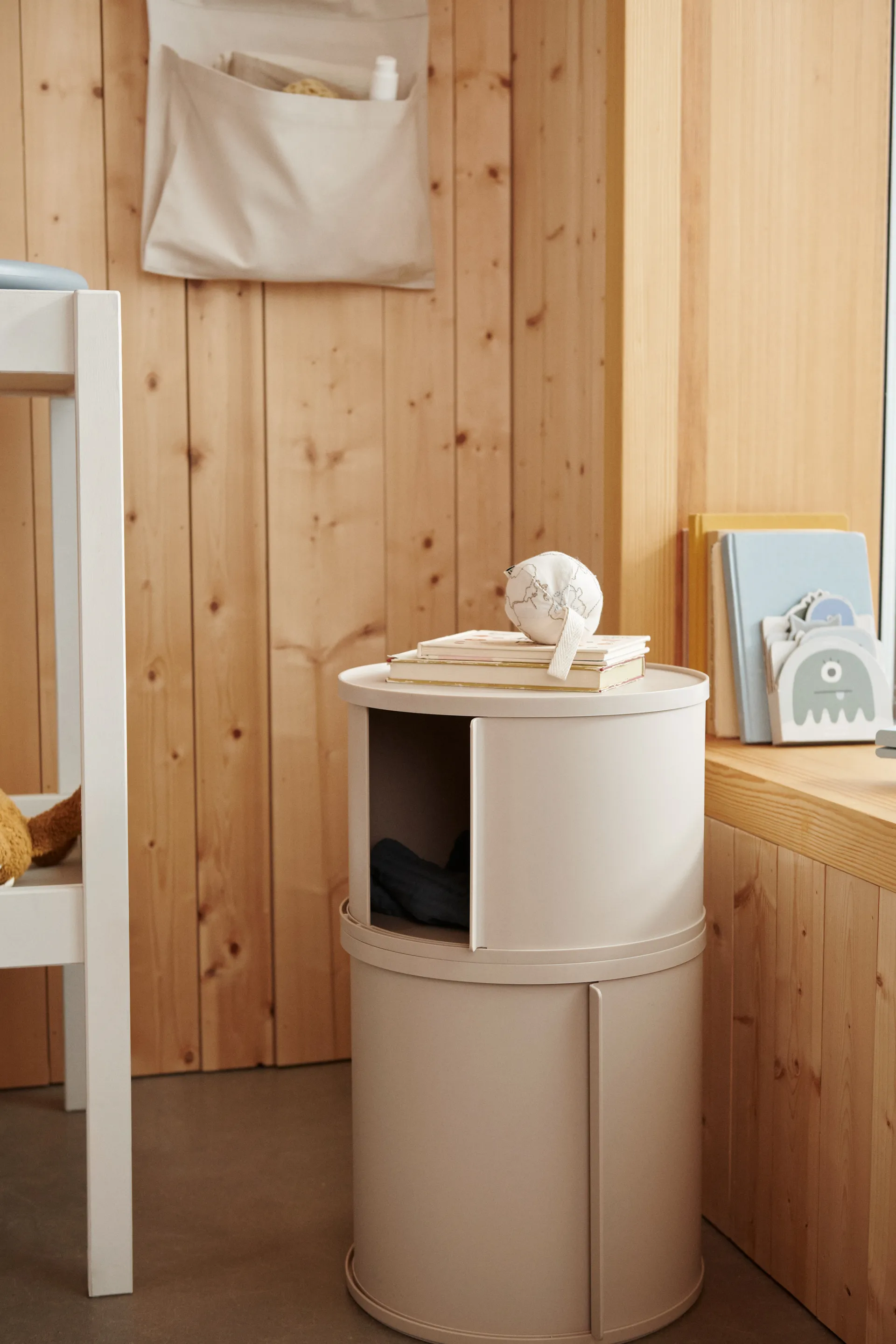 Damien avlastningsbord Ø32x33 cm, Sandy Liewood