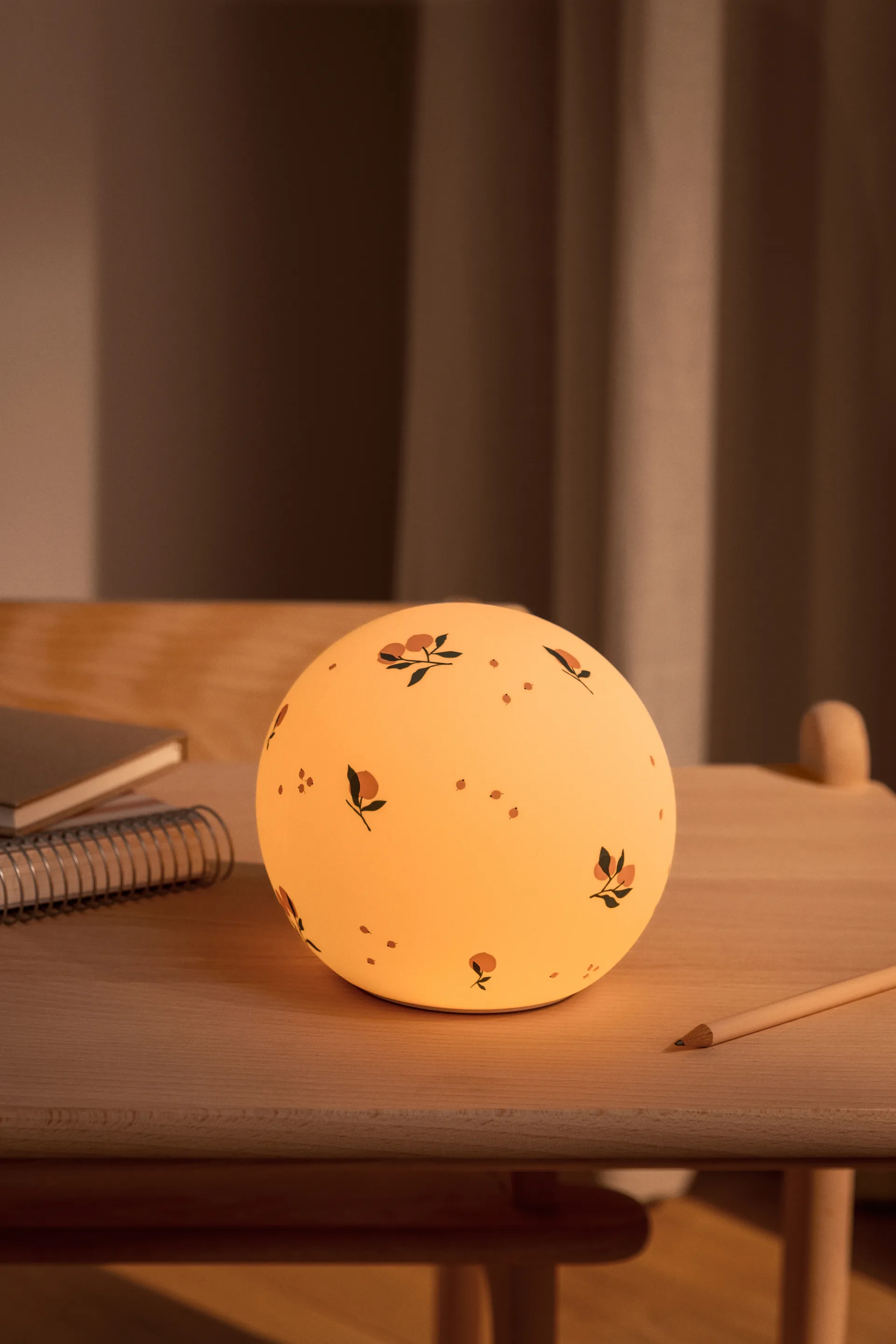 Yuki nattlampa, Peach-Sea shell Liewood