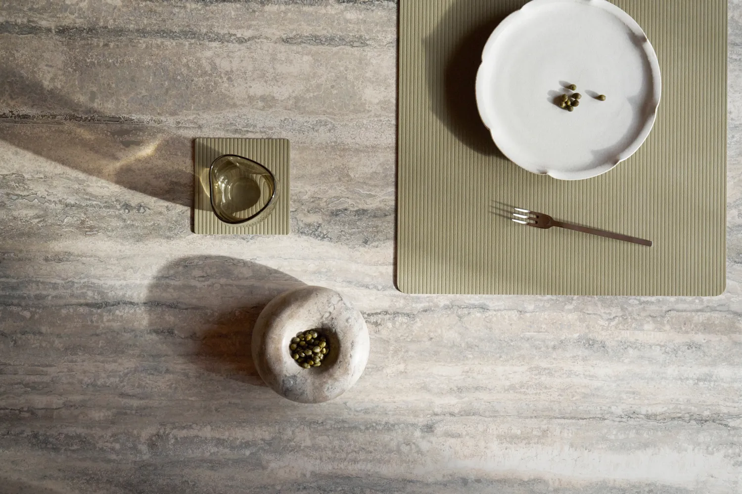 Corduroy bordstablet square L, Herbal Dust LIND DNA