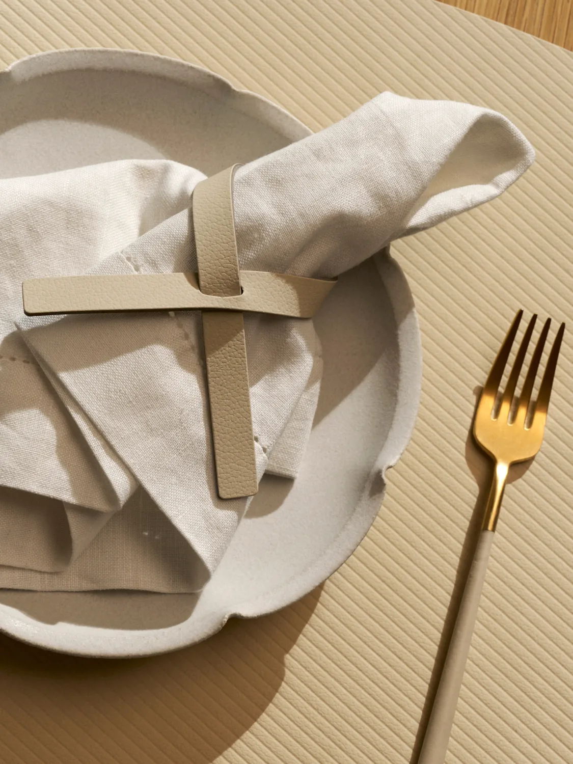 Corduroy bordstablett curve L, Vanilla LIND DNA