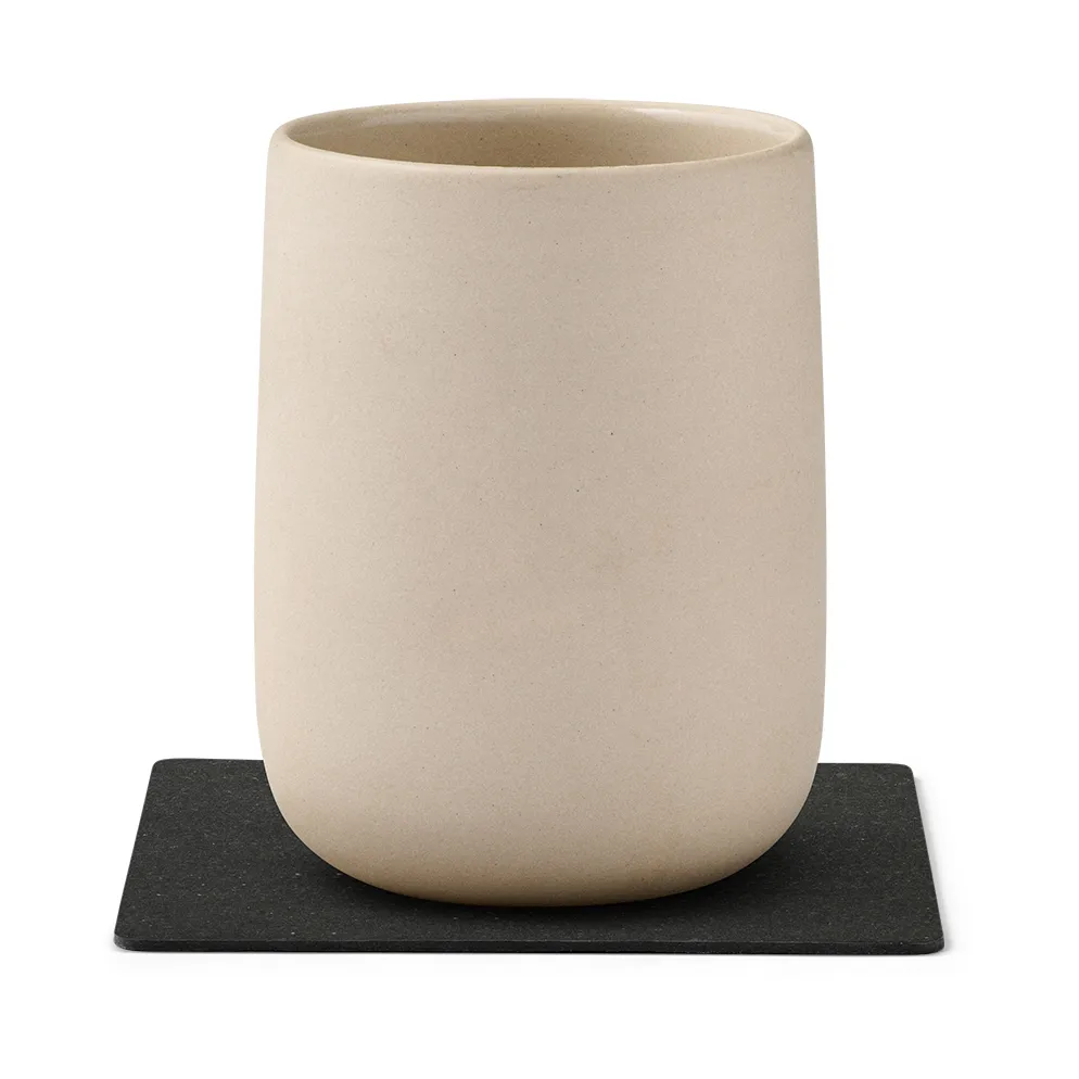 Core glasunderlägg square, Flecked anthracite LIND DNA