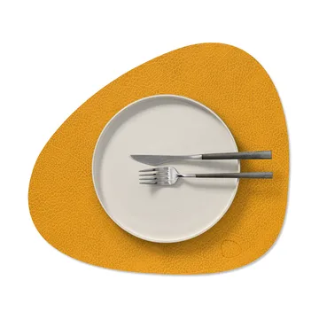 Hippo bordstablett curve M - Curry, 35x31 cm - LIND DNA