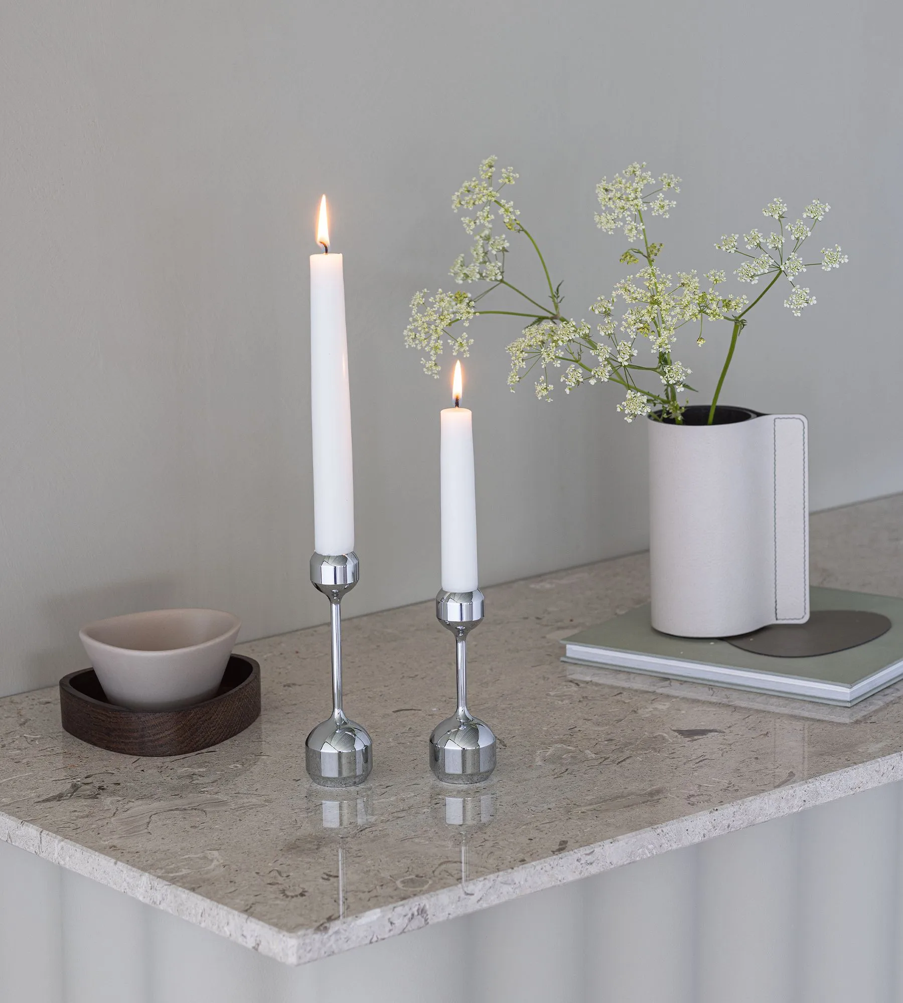 Silhouette ljusstake 2 delar, Chrome LIND DNA