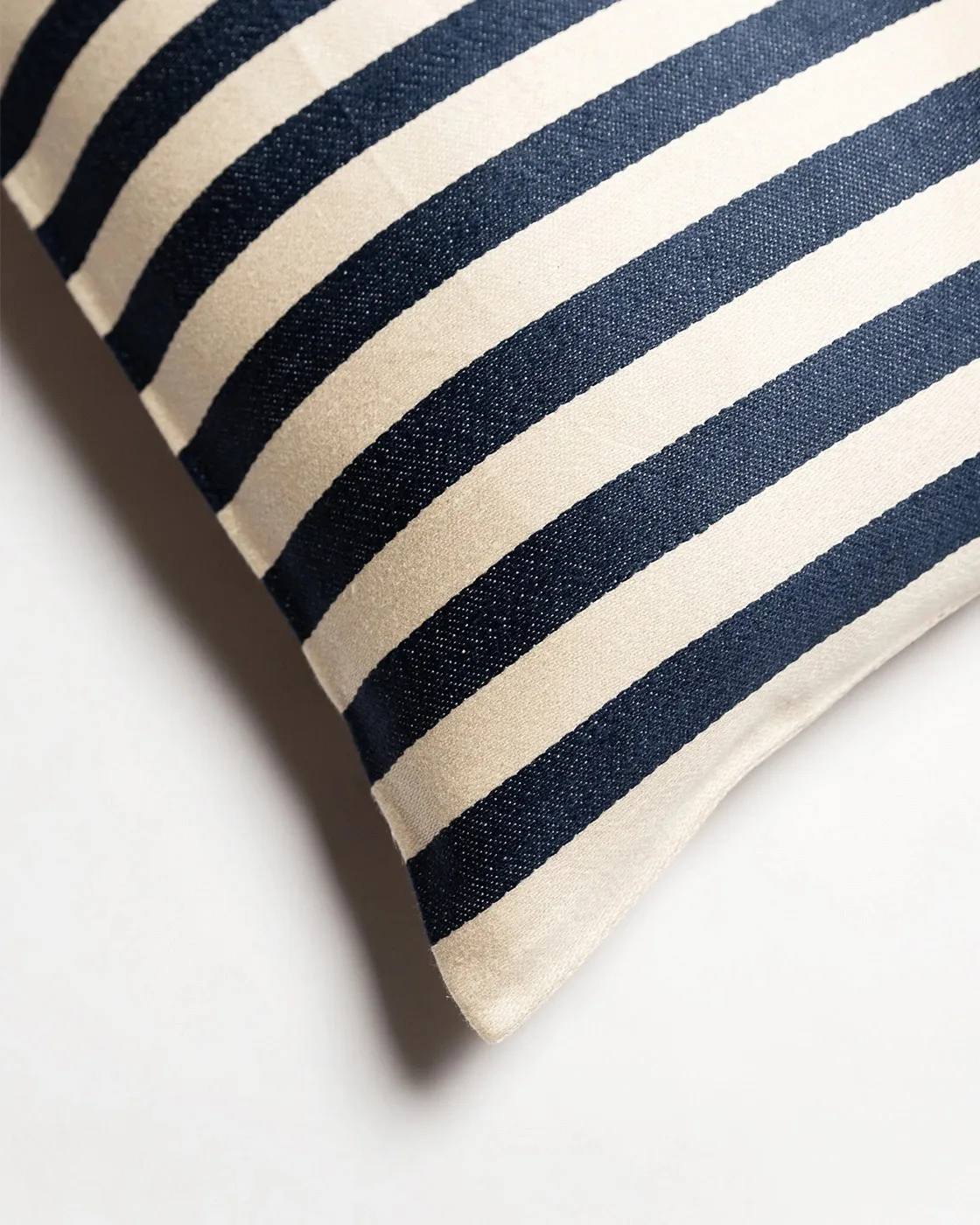 Amalfi kuddfodral 35x50 cm, Bläckblå Linum