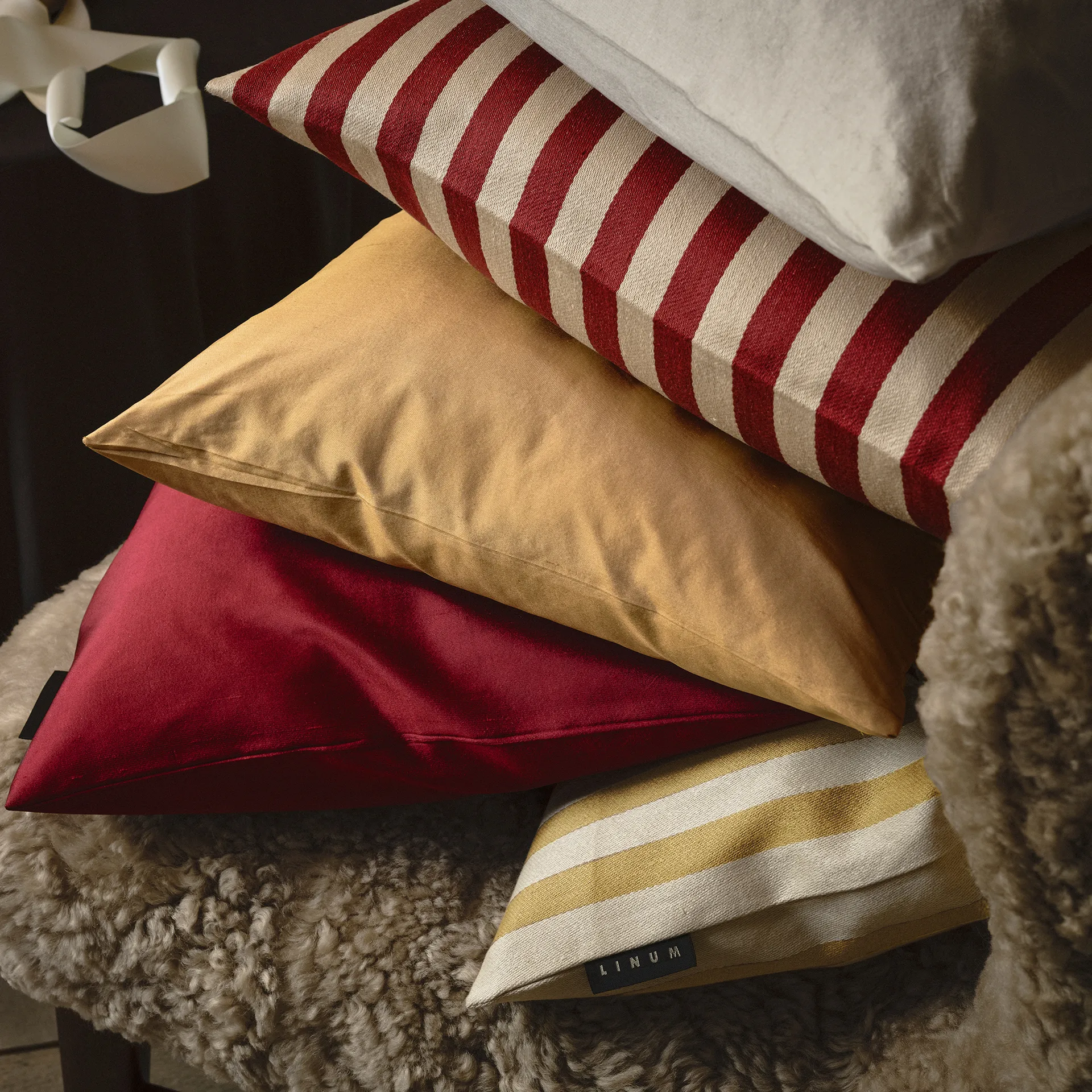 Amalfi kuddfodral 35x50 cm, Blek vinröd Linum