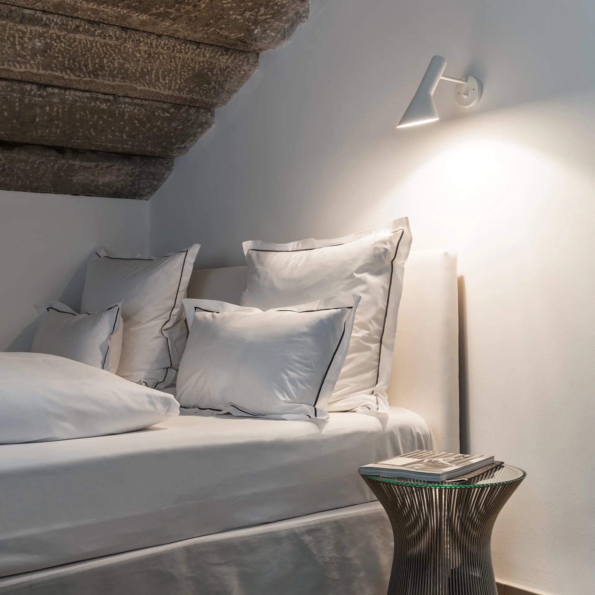 AJ vägglampa, Vit Louis Poulsen