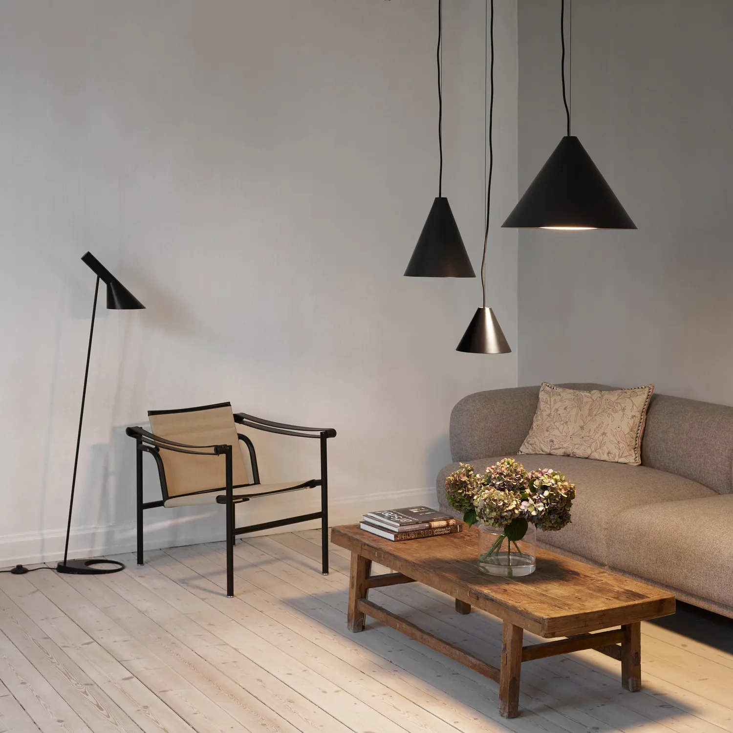 Keglen pendel Ø40 cm, Svart Louis Poulsen