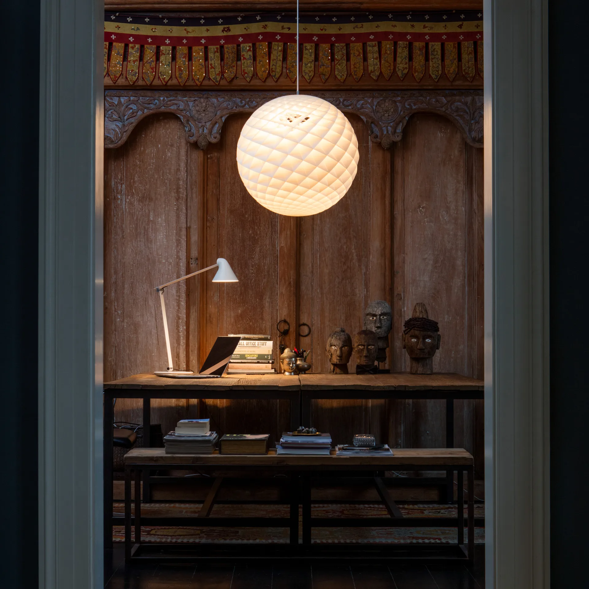 NJP bordslampa, Vit Louis Poulsen