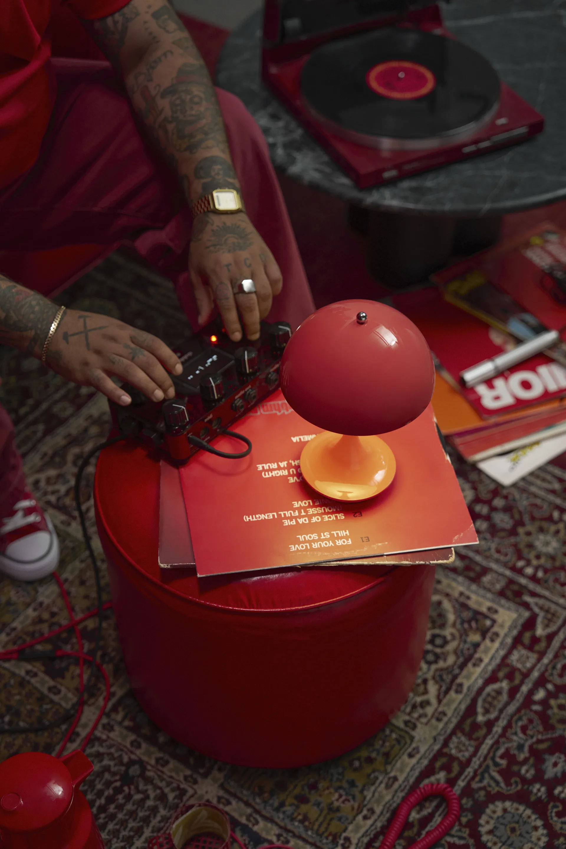 Panthella 160 Portable v3 bordslampa, Opaque coral Louis Poulsen