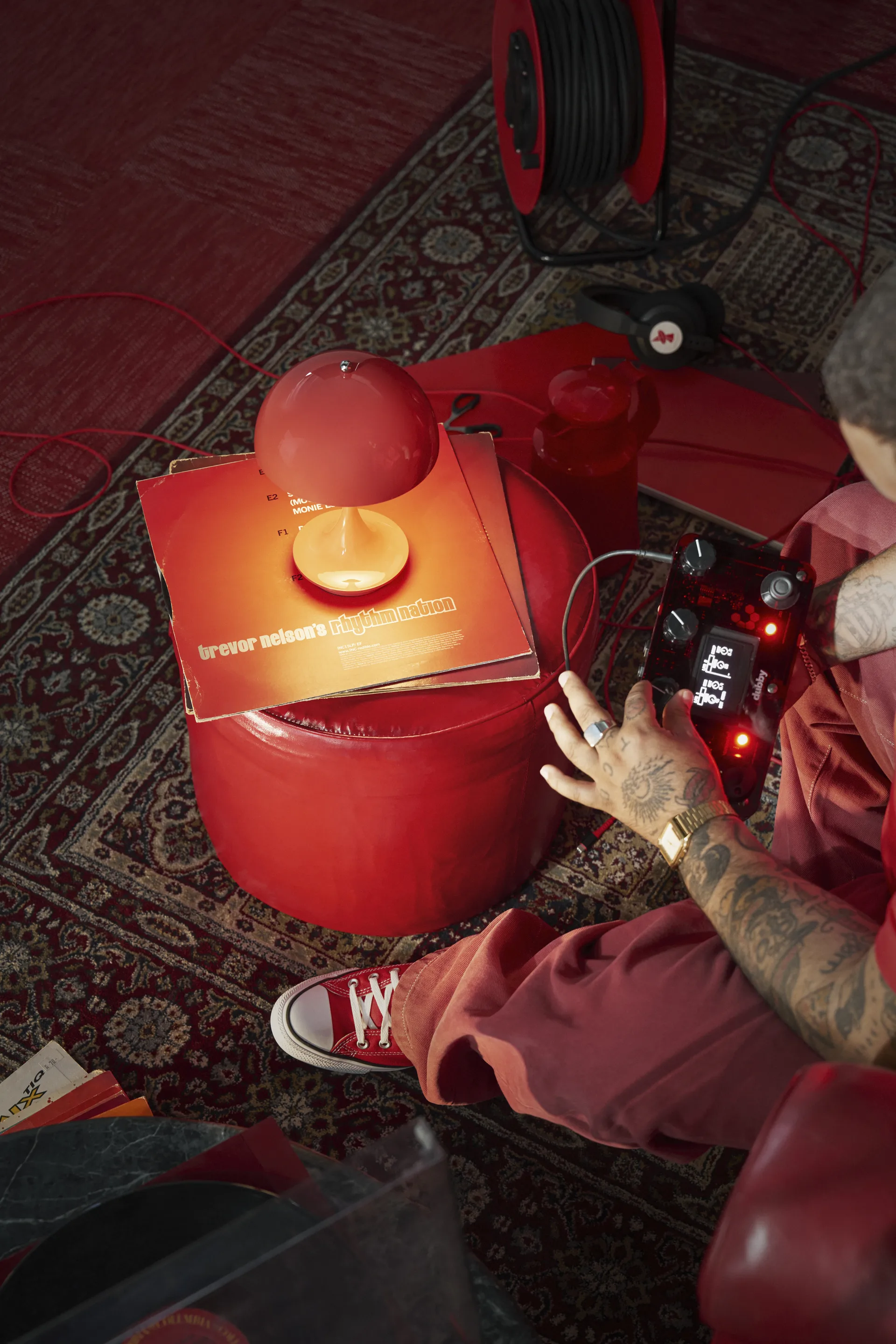 Panthella 160 Portable v3 bordslampa, Opaque coral Louis Poulsen