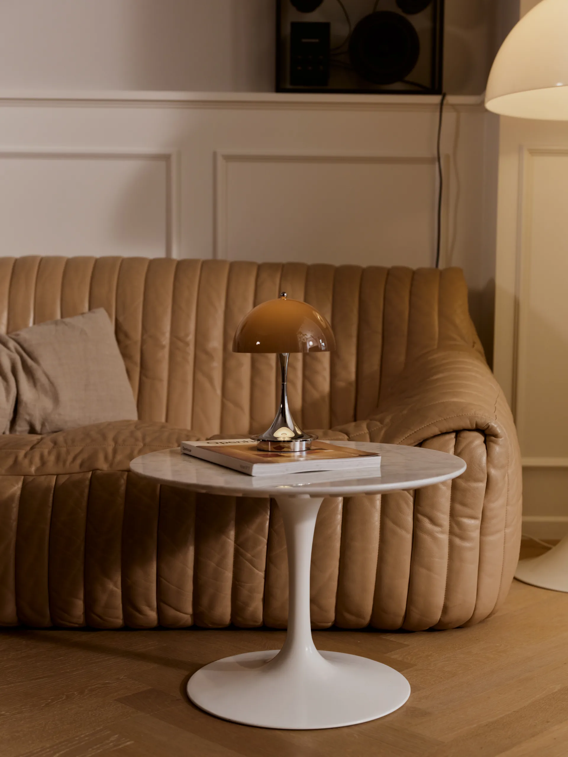 Panthella 160 Portable v3 bordslampa, Original Opal Brown Louis Poulsen