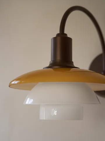 PH 2/2 Centenary Edition vägglampa - Amber-opal white, stickkontakt - Louis Poulsen