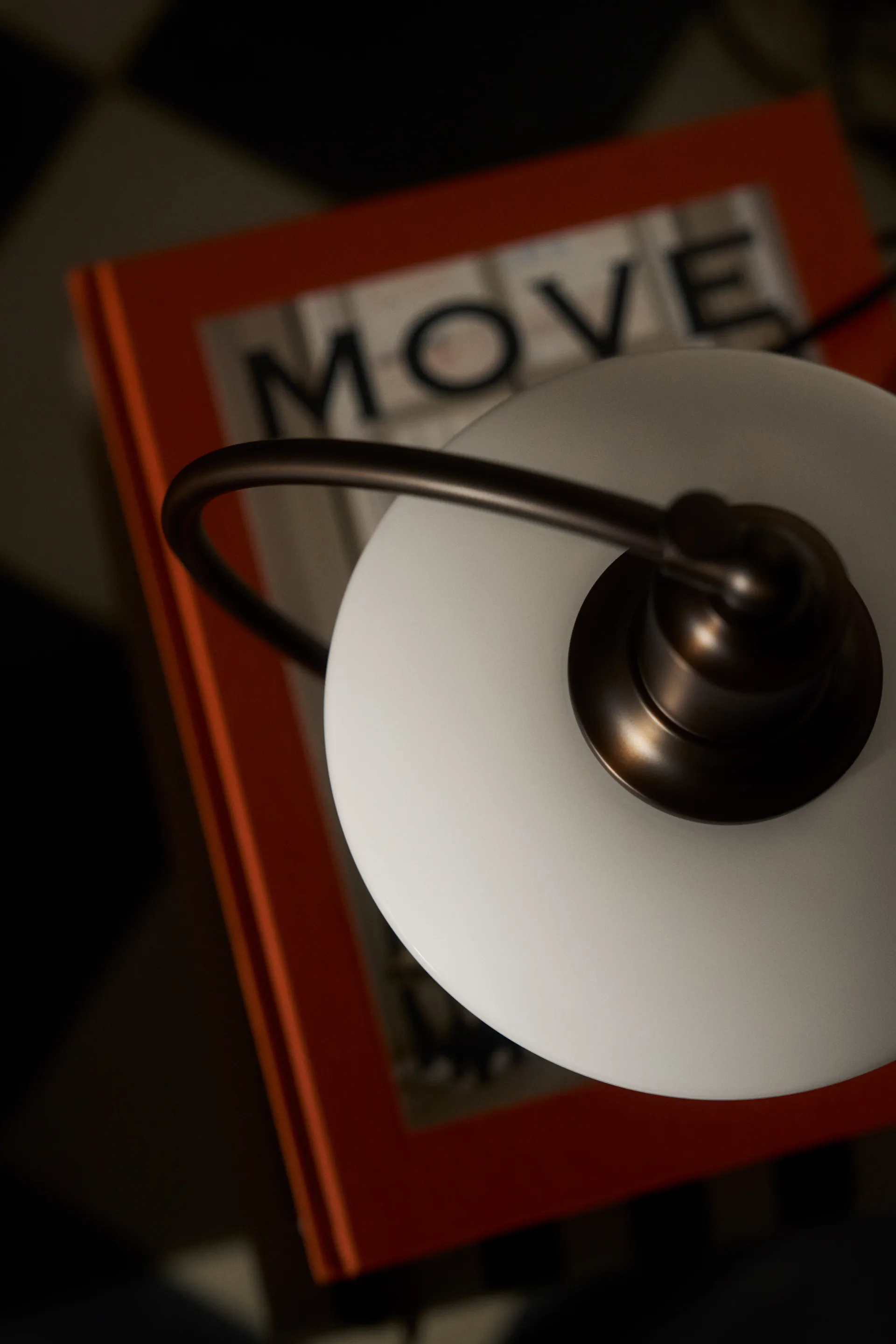 PH 2/2 Luna bordslampa, Aged brass-opalglas Louis Poulsen