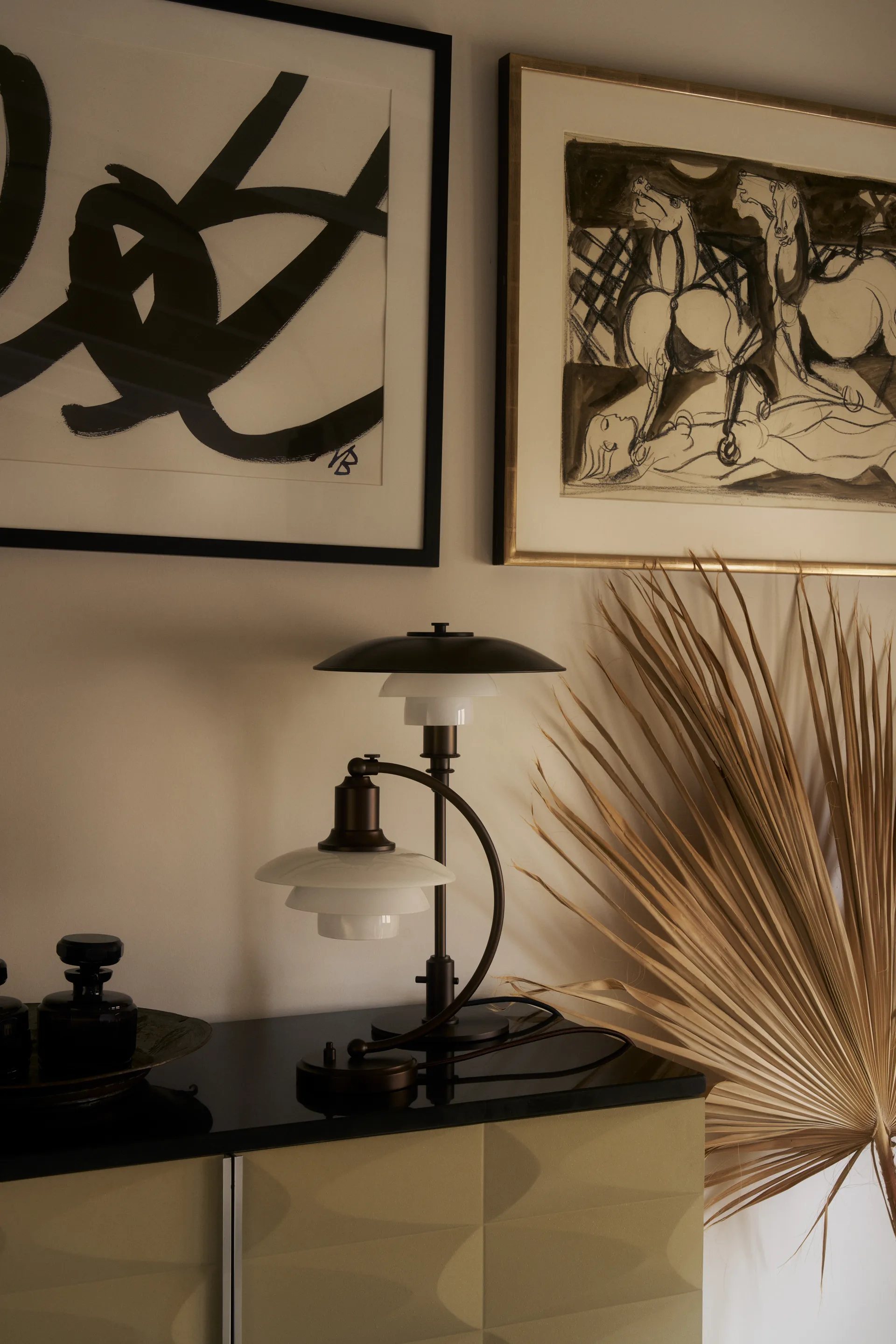 PH 2/2 Luna bordslampa, Aged brass-opalglas Louis Poulsen