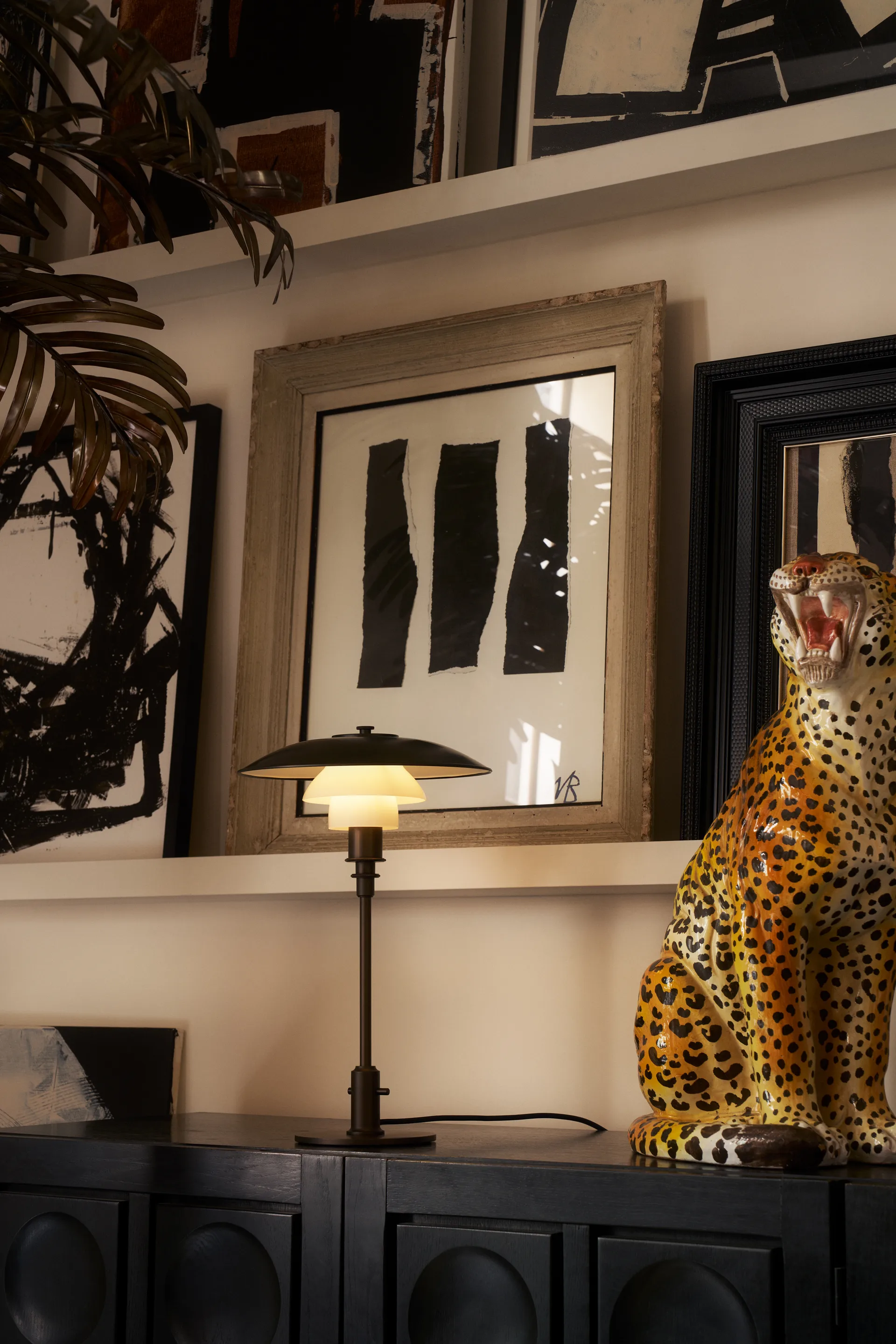 PH 3/2 Luna bordslampa, Aged brass-opalglas Louis Poulsen