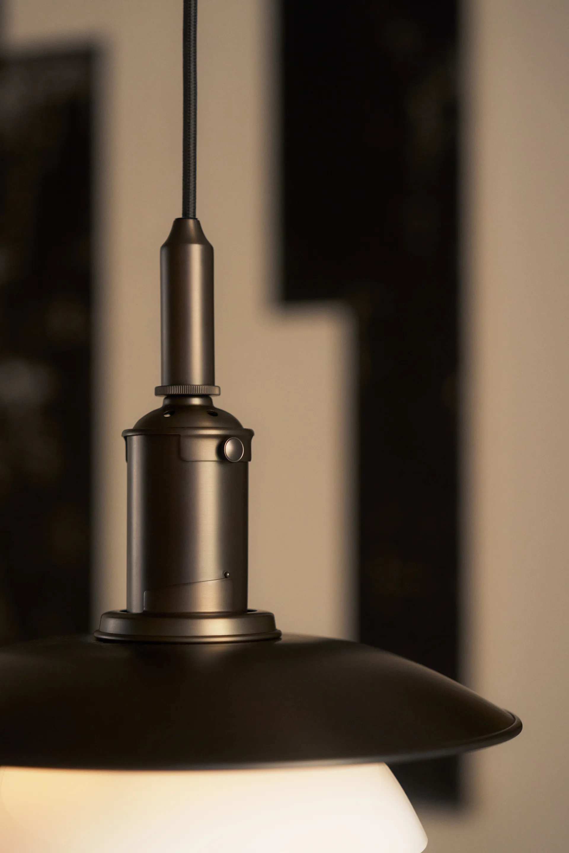 PH 3/3 Luna pendel, Aged brass-opalglas Louis Poulsen