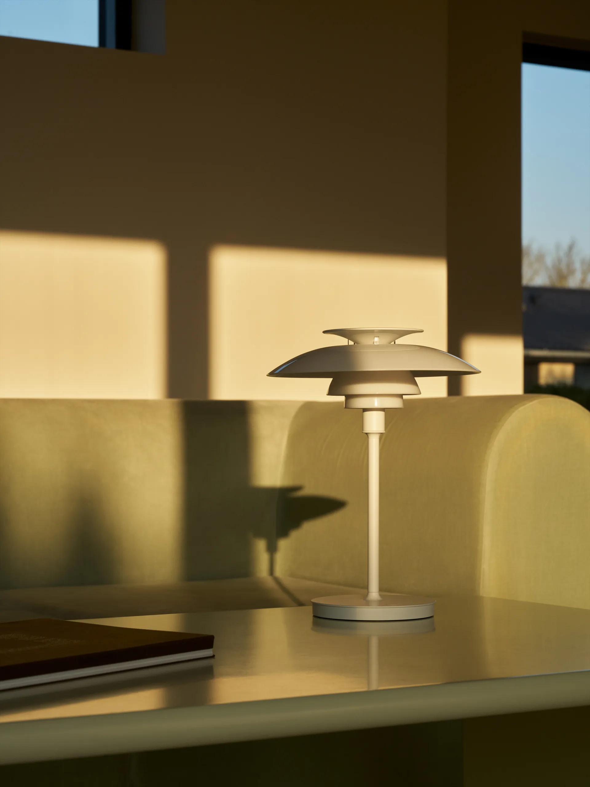 PH 80 portabel bordslampa, Vit opal, vit Louis Poulsen