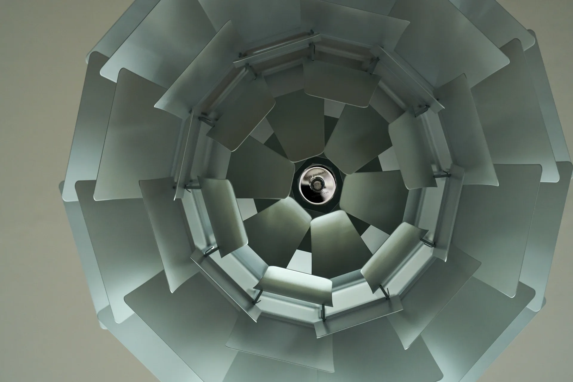 PH Artichoke pendel Ø48 cm, Dusty green-high lustre chrome plated Louis Poulsen