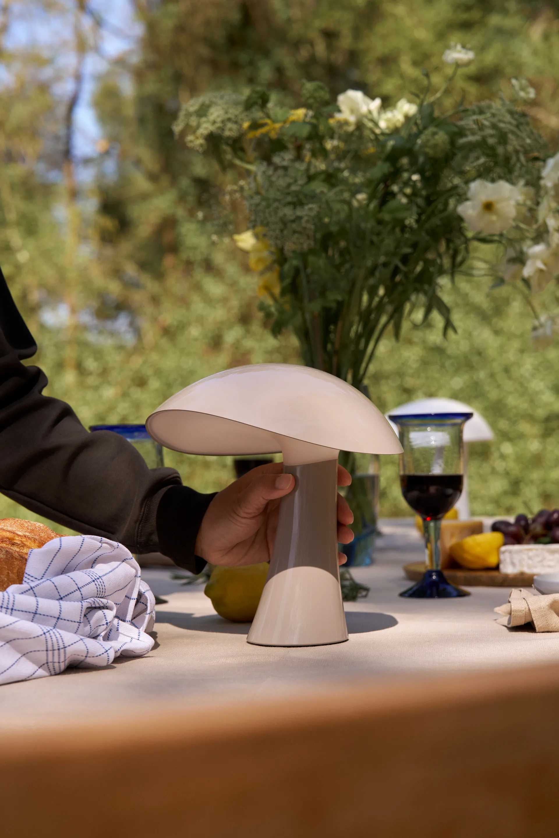 Rumee 220 portabel bordslampa, Cloud White Louis Poulsen