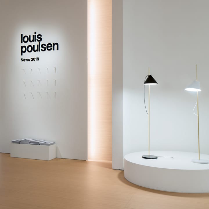 Yuh golvlampa - Vit-mässing - Louis Poulsen