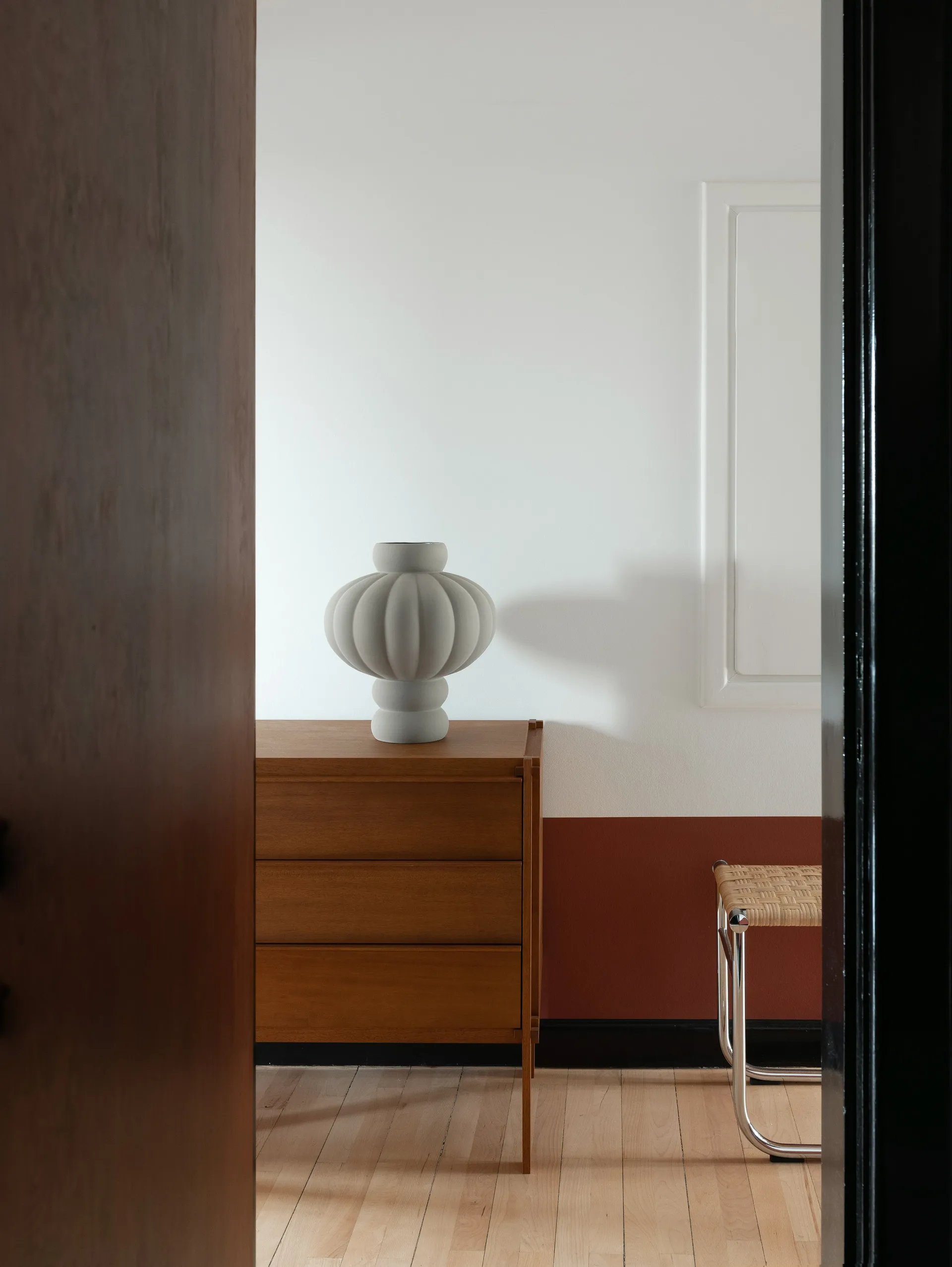 Balloon vas 40 cm, Sanded Grey Louise Roe