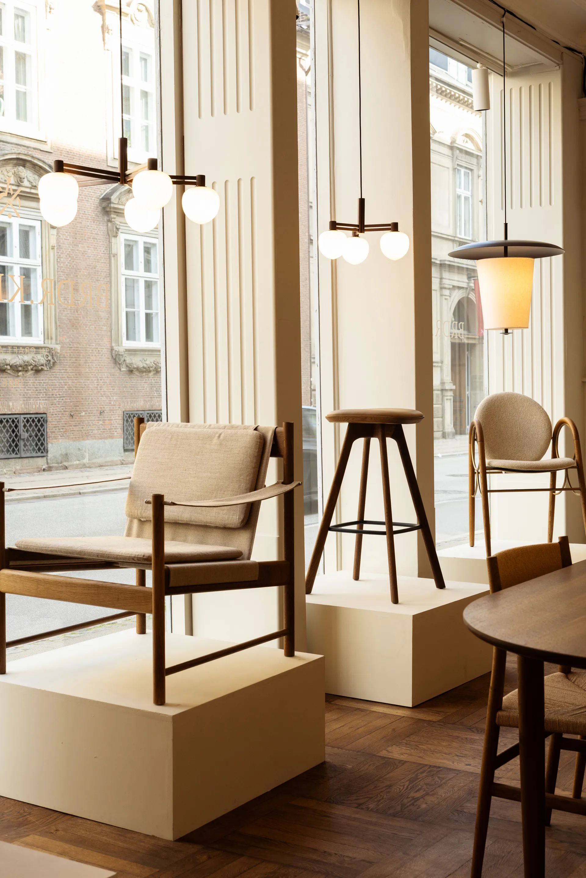 Toton 600 pendel, Bronze LYFA