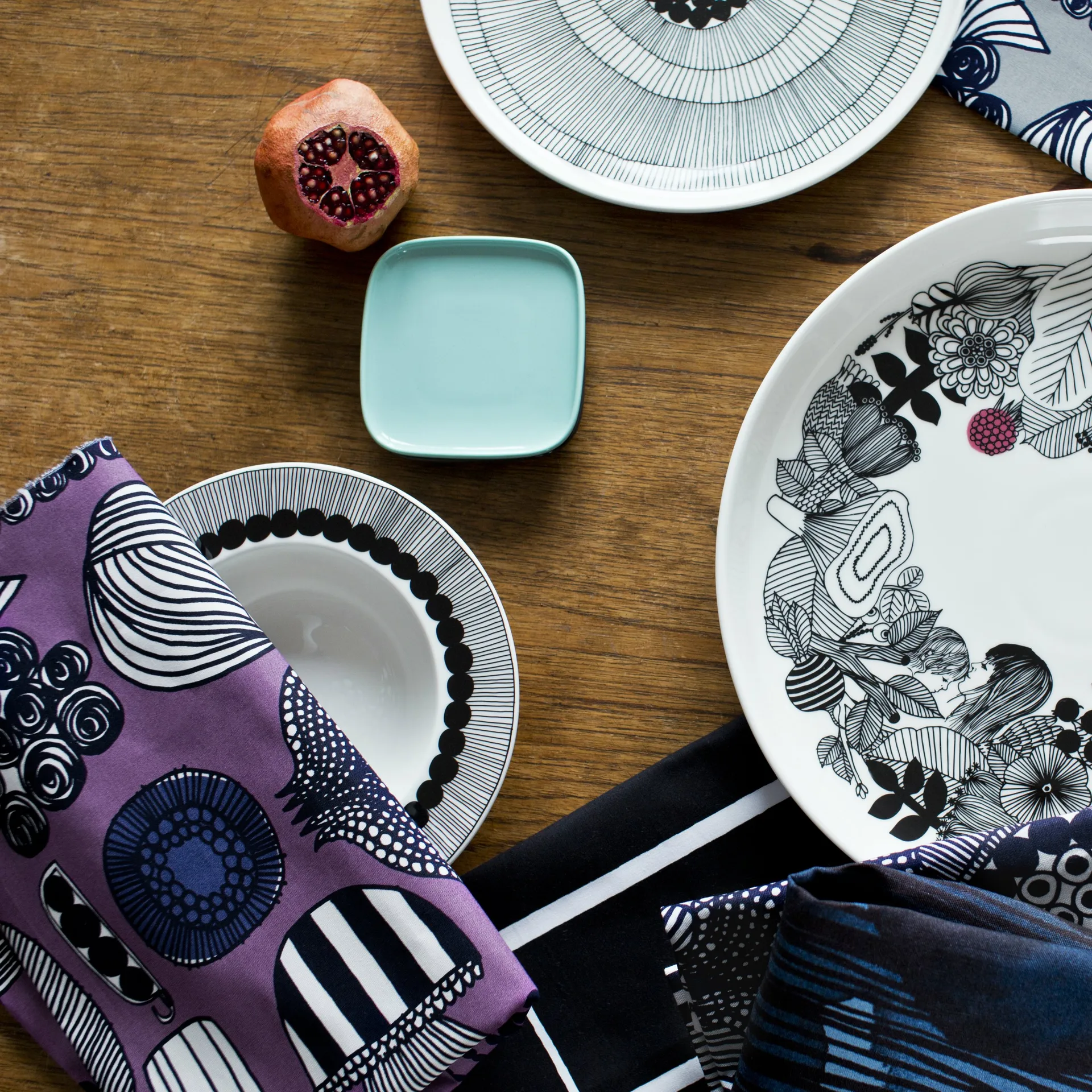 Siirtolapuutarha djup tallrik Ø20 cm 4-pack svart,  Marimekko