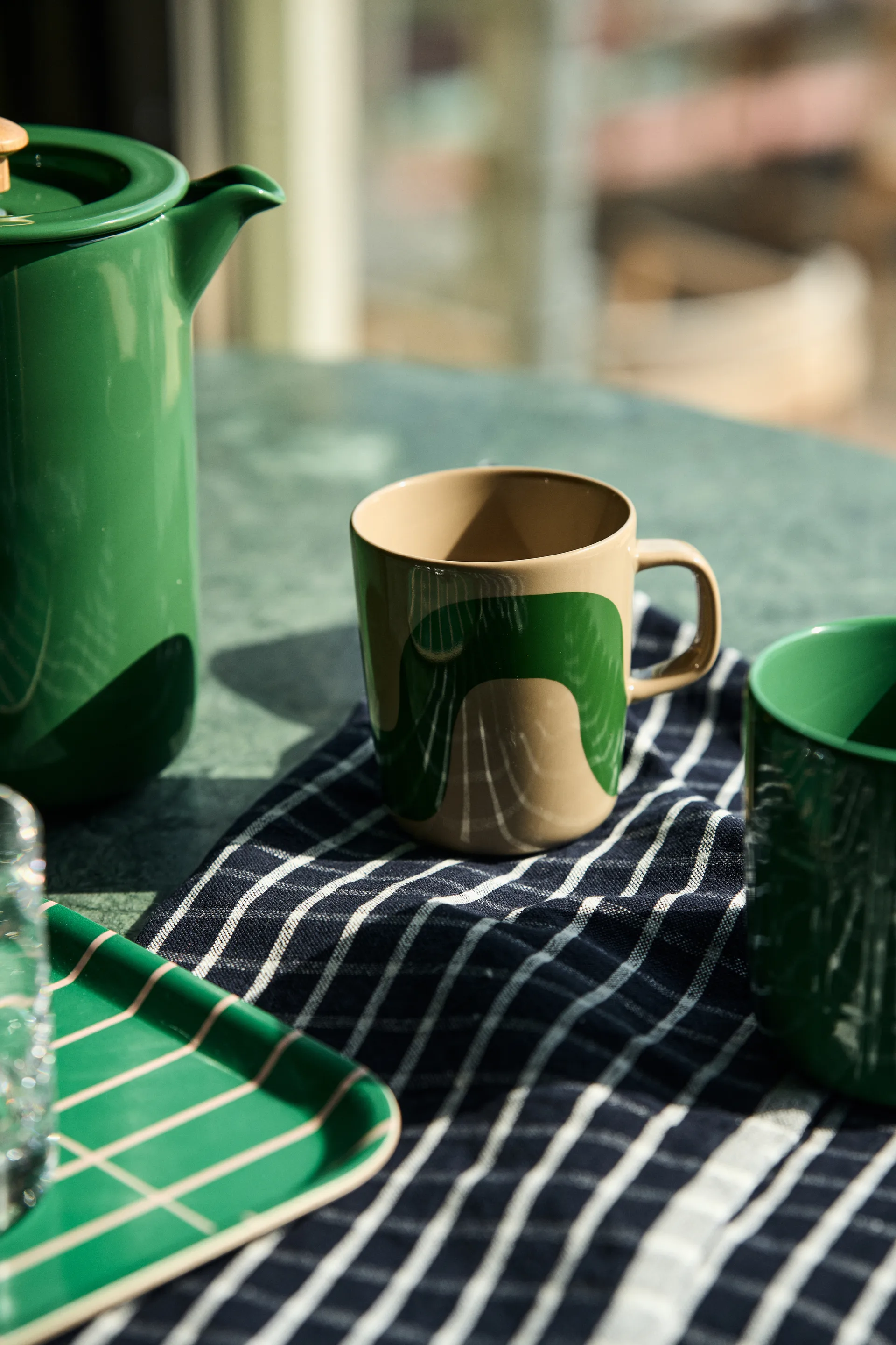 Tiiliskivi mugg 40 cl, Dark green Marimekko