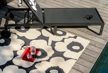 Unikko matta outdoor - Charcoal-white, 200x280 cm - Marimekko