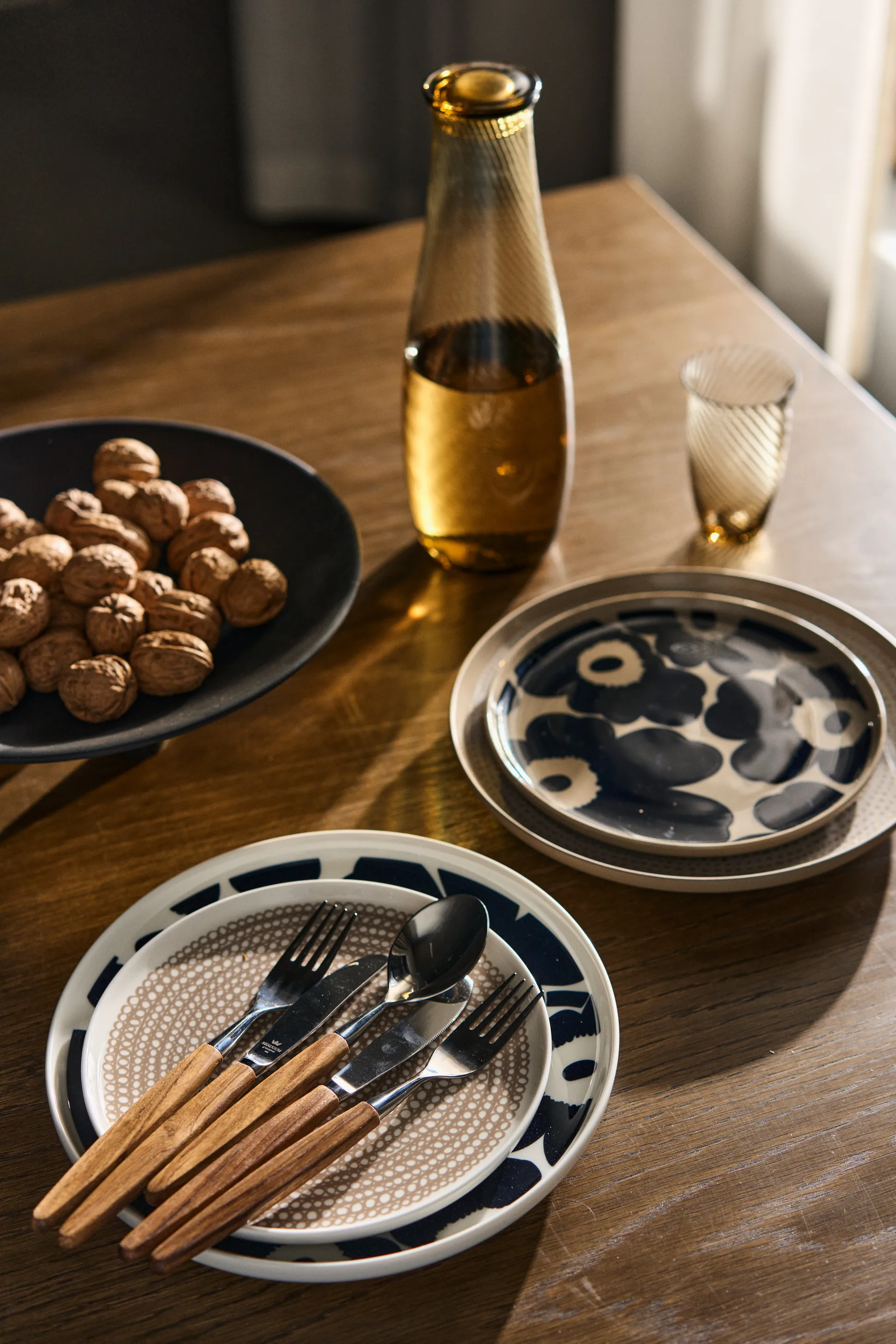 Unikko tallrik Ø25 cm, Vit-mörkblå Marimekko