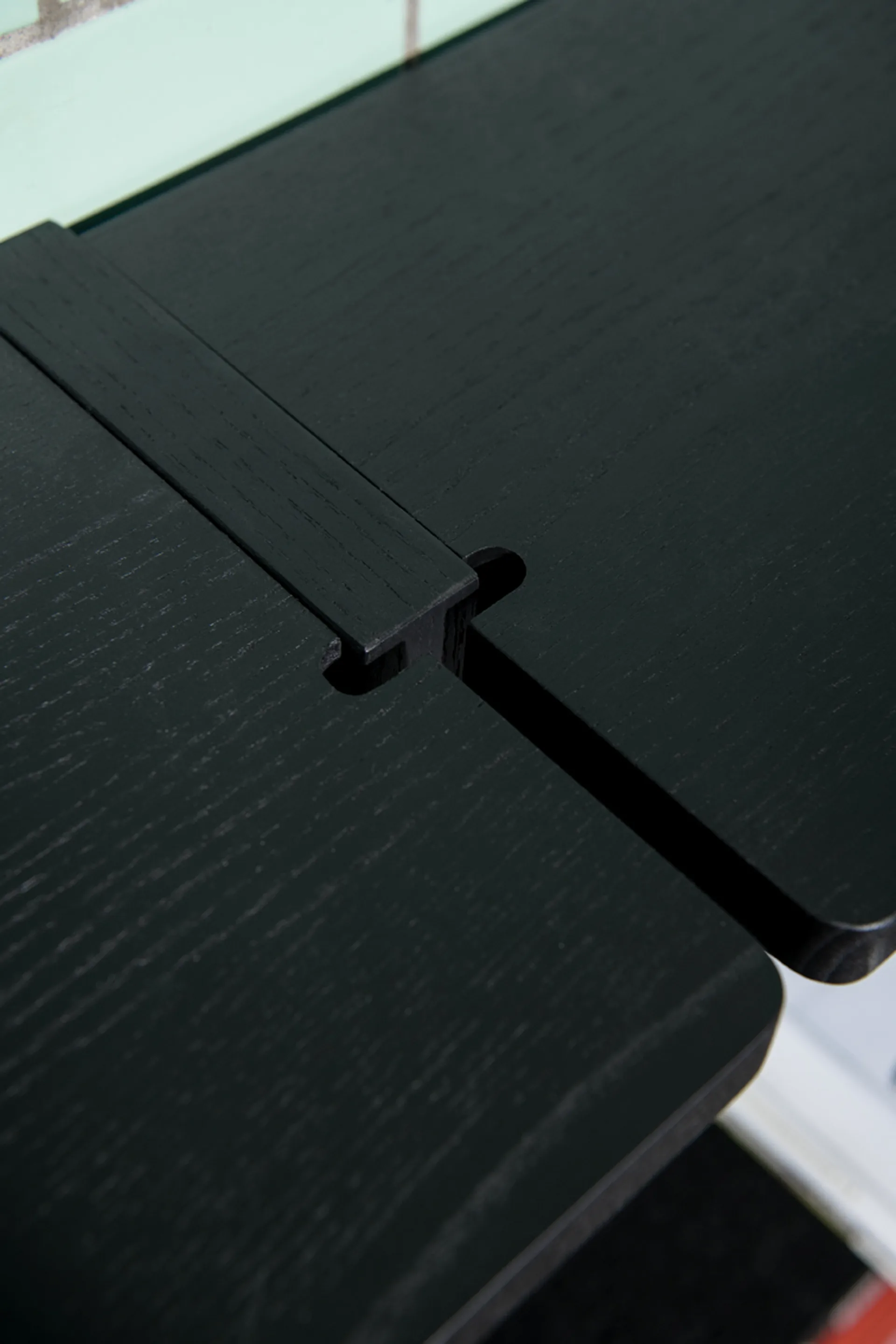 Gridlock Shelf W800 hyllplan, Black stained Ash Massproductions