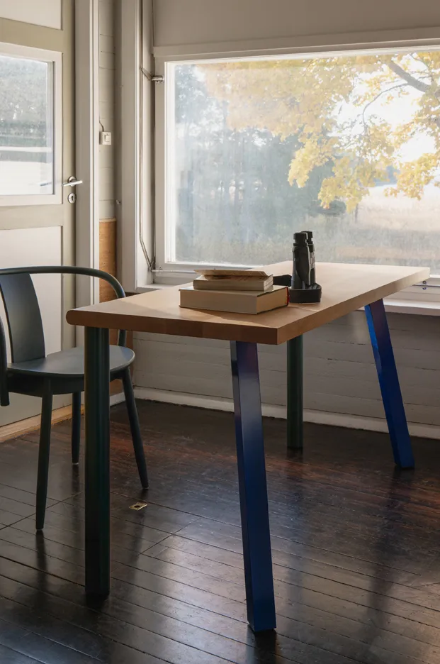 Homework skrivbord 140x60 cm, Svartbetsad ask Massproductions