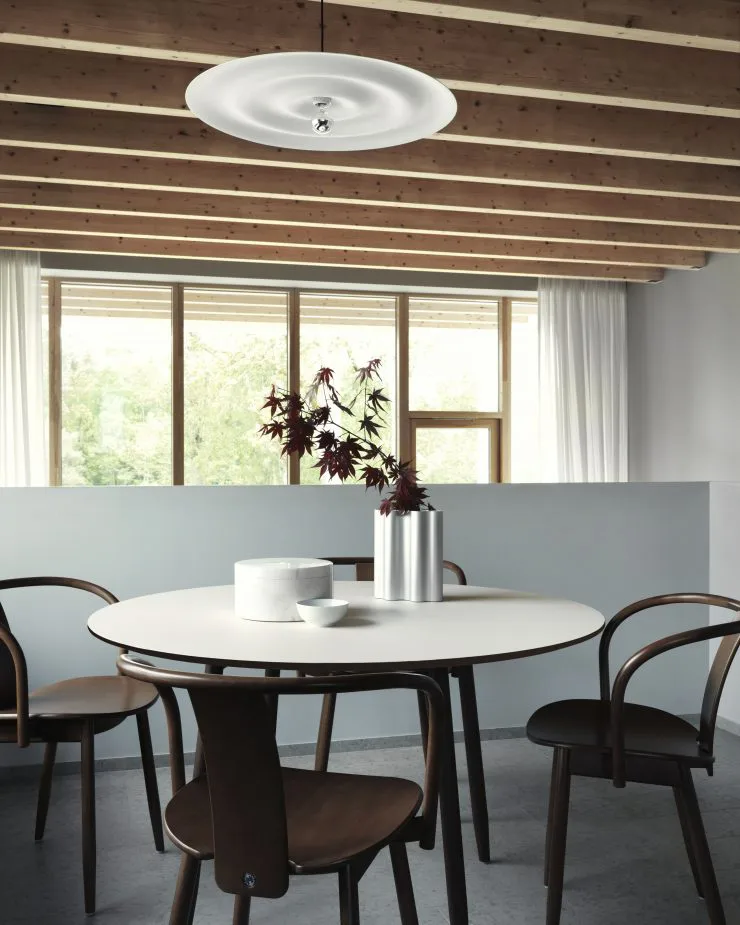 Icha stol, Valnötsbetsad bok Massproductions