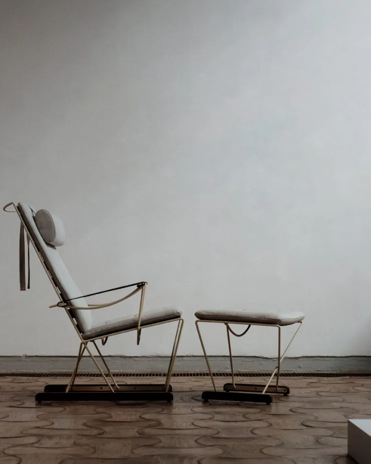 Spark Lounge Chair, ivory-valnötsbetsad bok, Romo Ruskin Quill 7757/10 Massproductions
