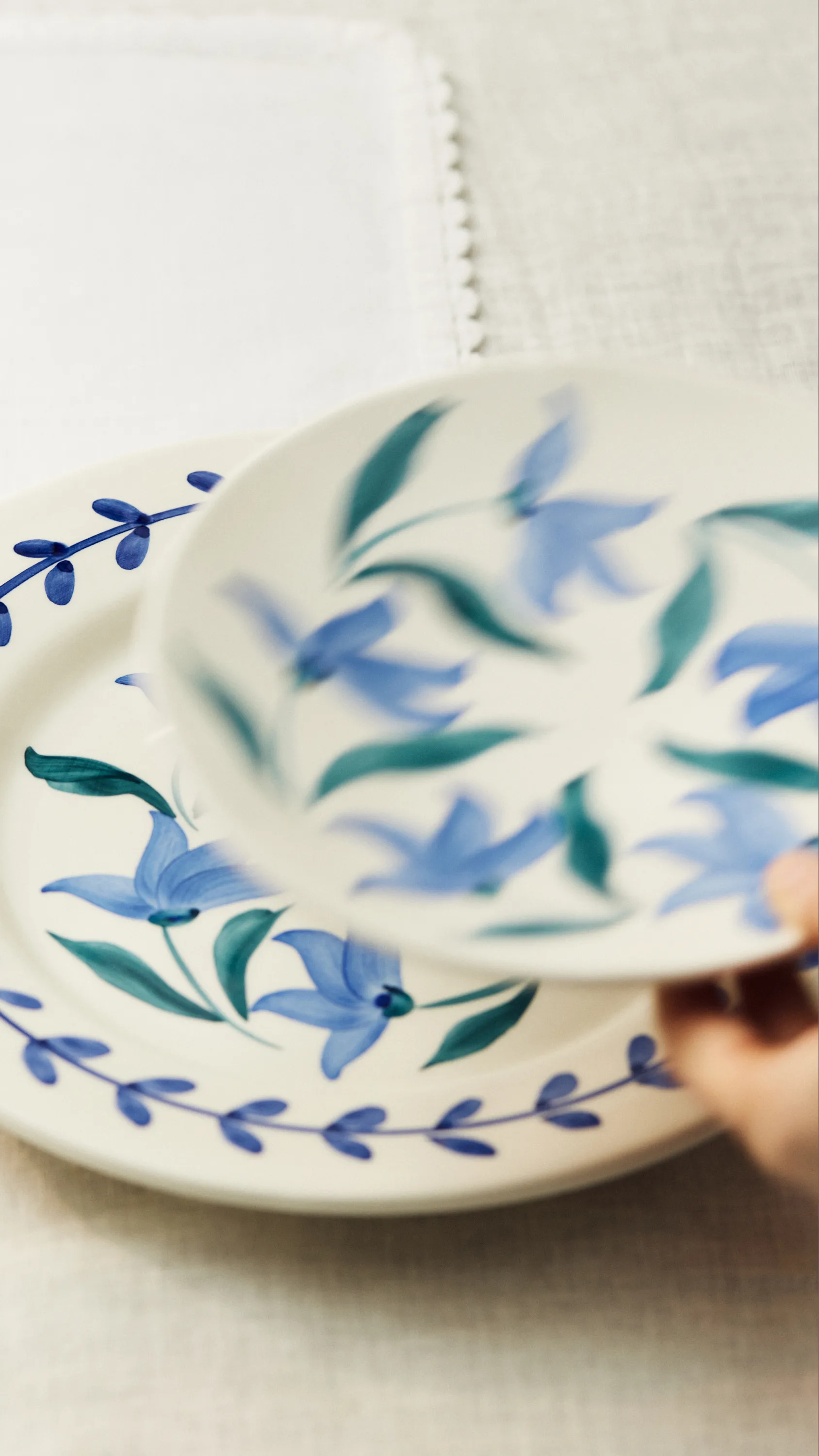 Flowers blossom assiett Ø20 cm, Vit Mateus