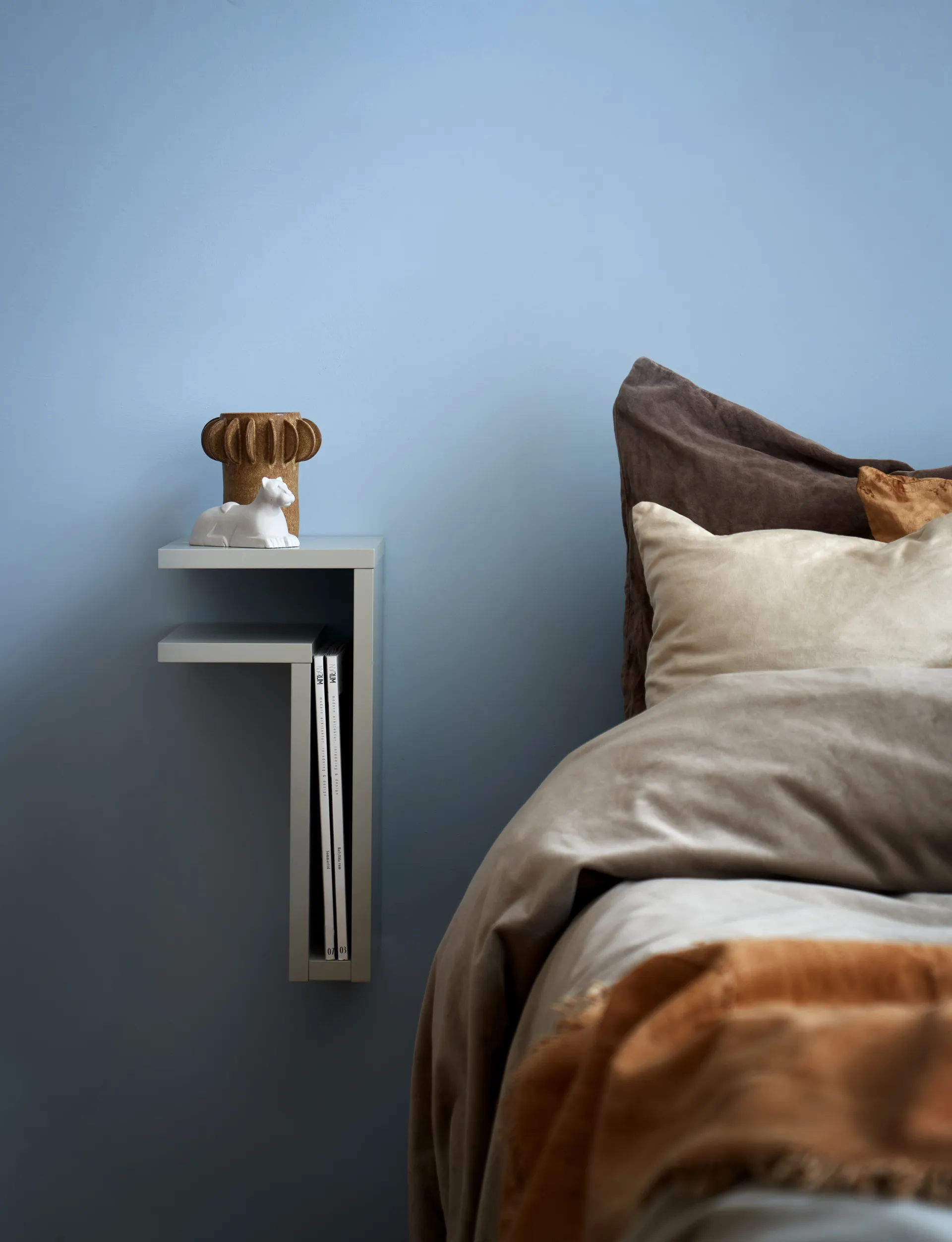 F-shelf vägghylla silk grey, Hylla åt vänster Maze