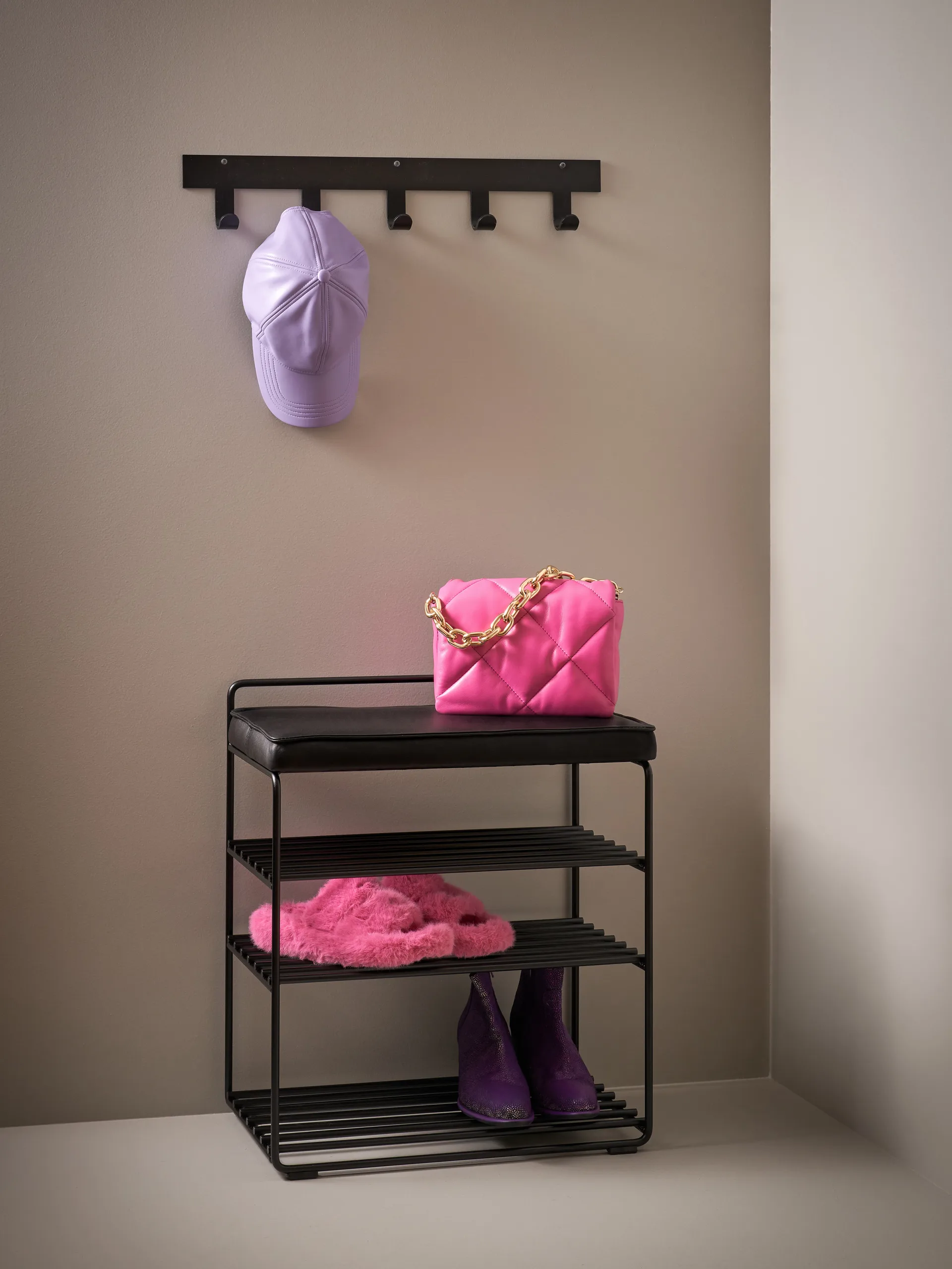 Lower East Seat hylla-pall 50x28x58 cm, Black-black leather Maze