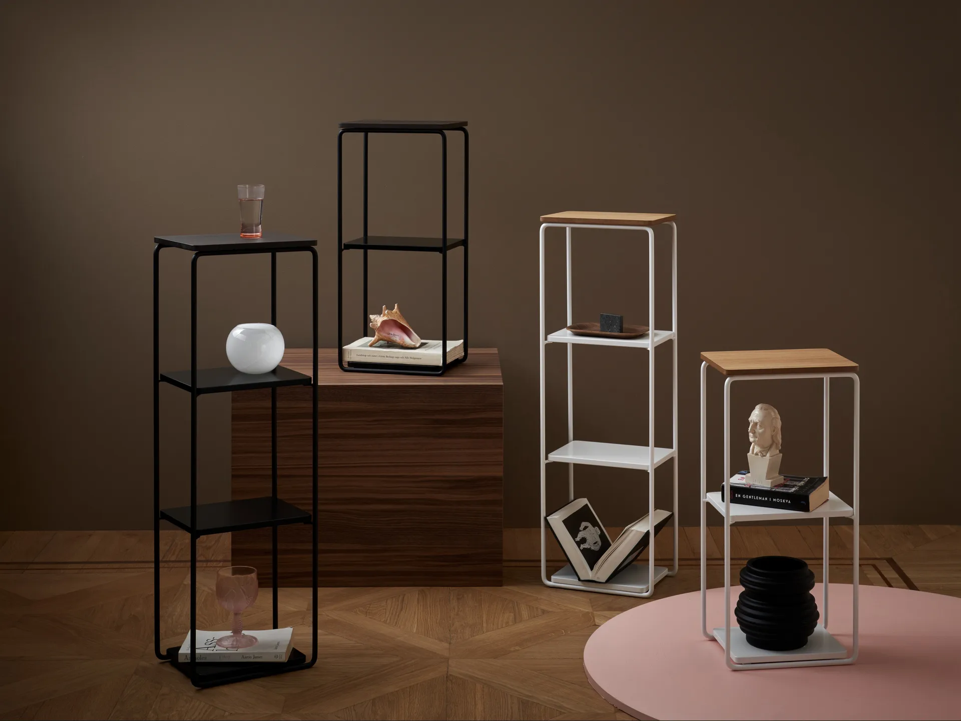 Mixrack Floor Shelf L hylla 26x19x82,2 cm, Oak-white Maze